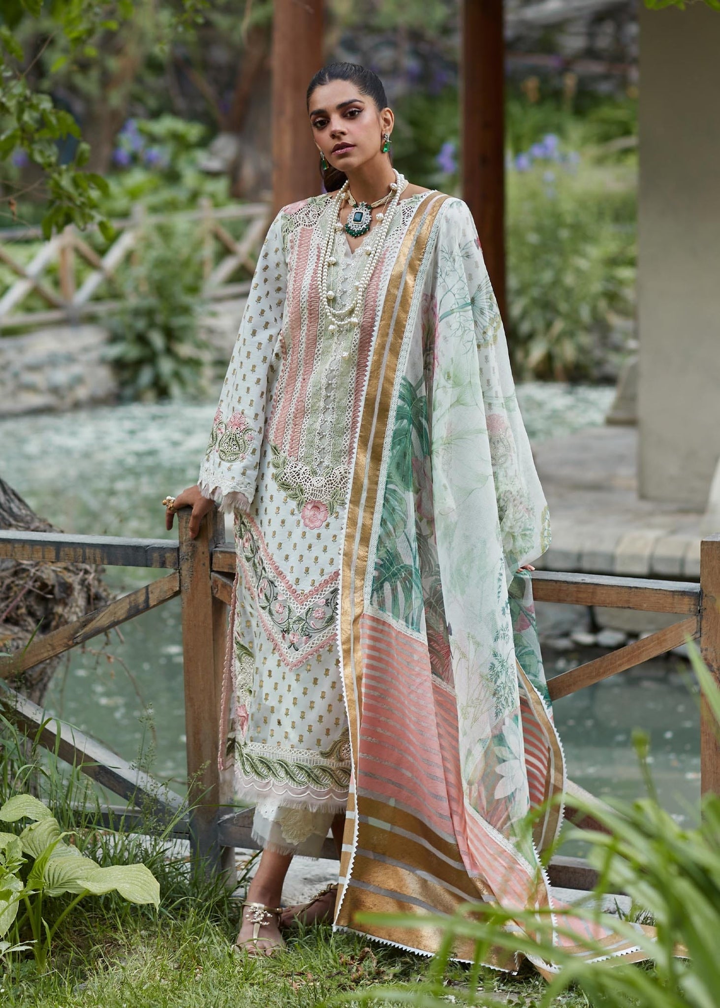 CRIMSON LUXE LAWN Shigar - D5 A Stitched - House Of Hania