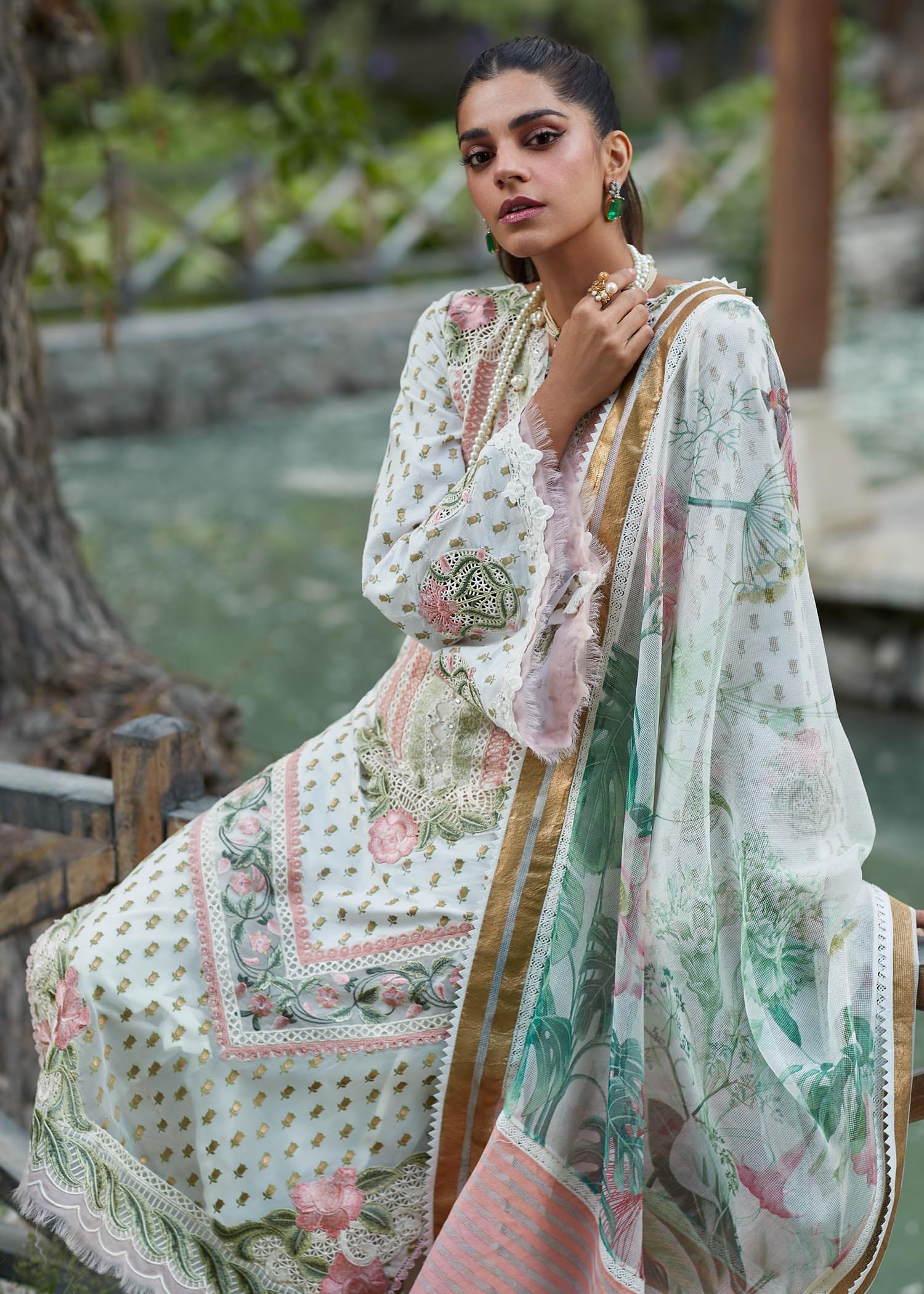 CRIMSON LUXE LAWN Shigar - D5 A Stitched - House Of Hania