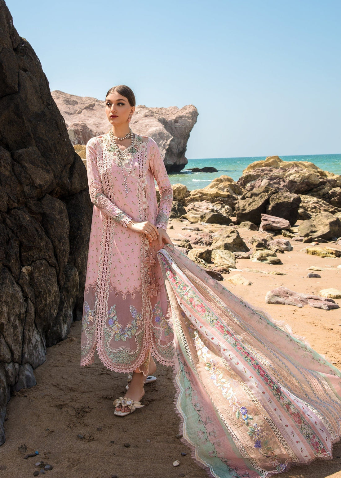 CRIMSON LUXURY LAWN SUMMER POSETTES - D2 A - House Of Hania