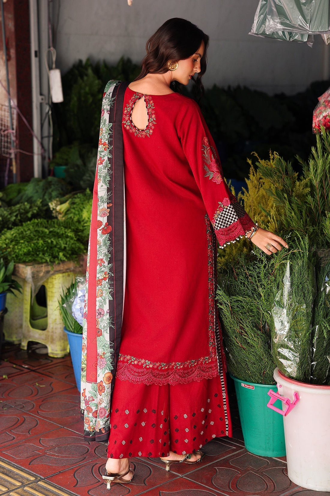 Charizma | Poshima Winters 25 | 3-pc Wool Shawl Collection PSW5-08 - House Of Hania