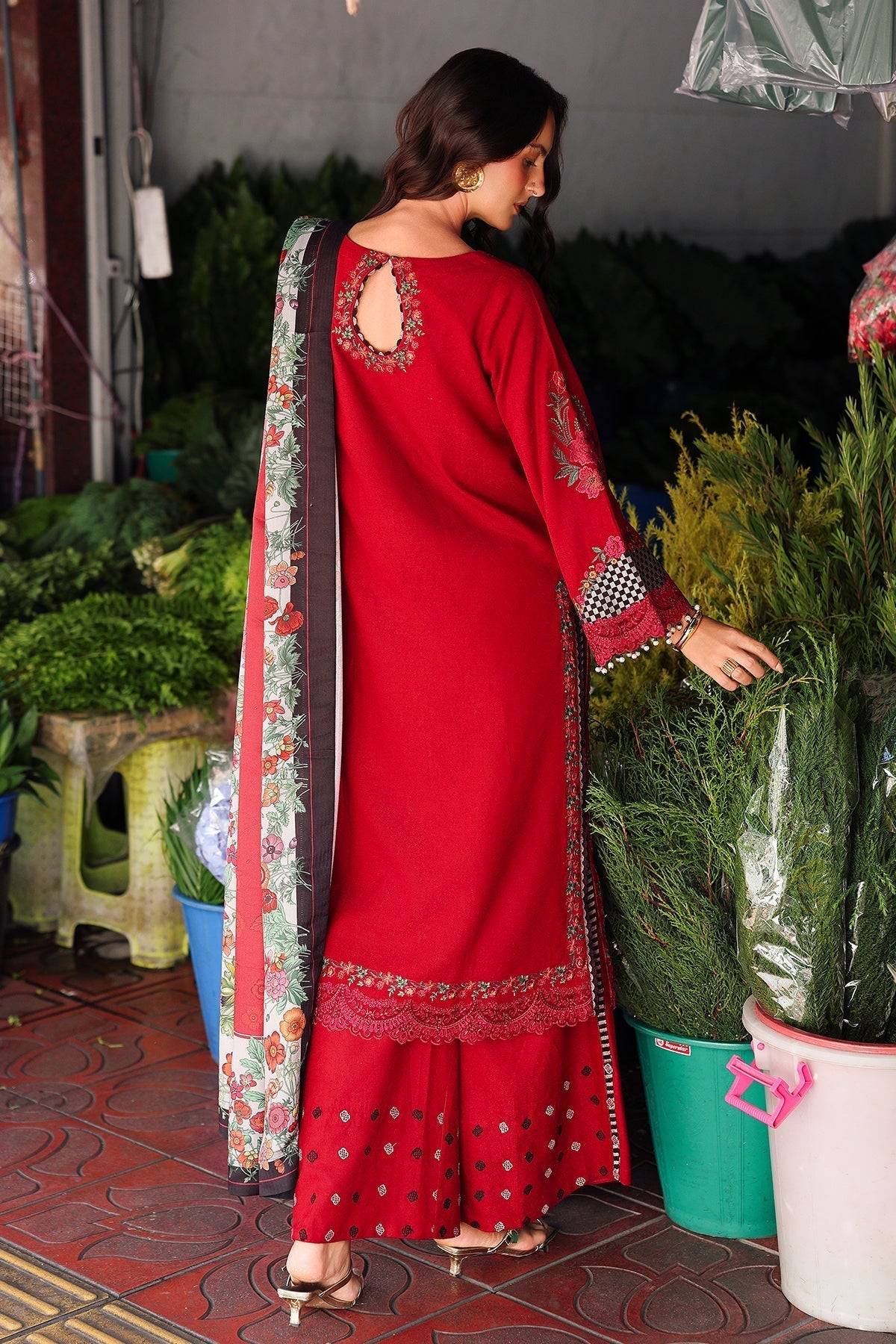 Charizma | Poshima Winters 25 | 3-pc Wool Shawl Collection PSW5-08 - House Of Hania