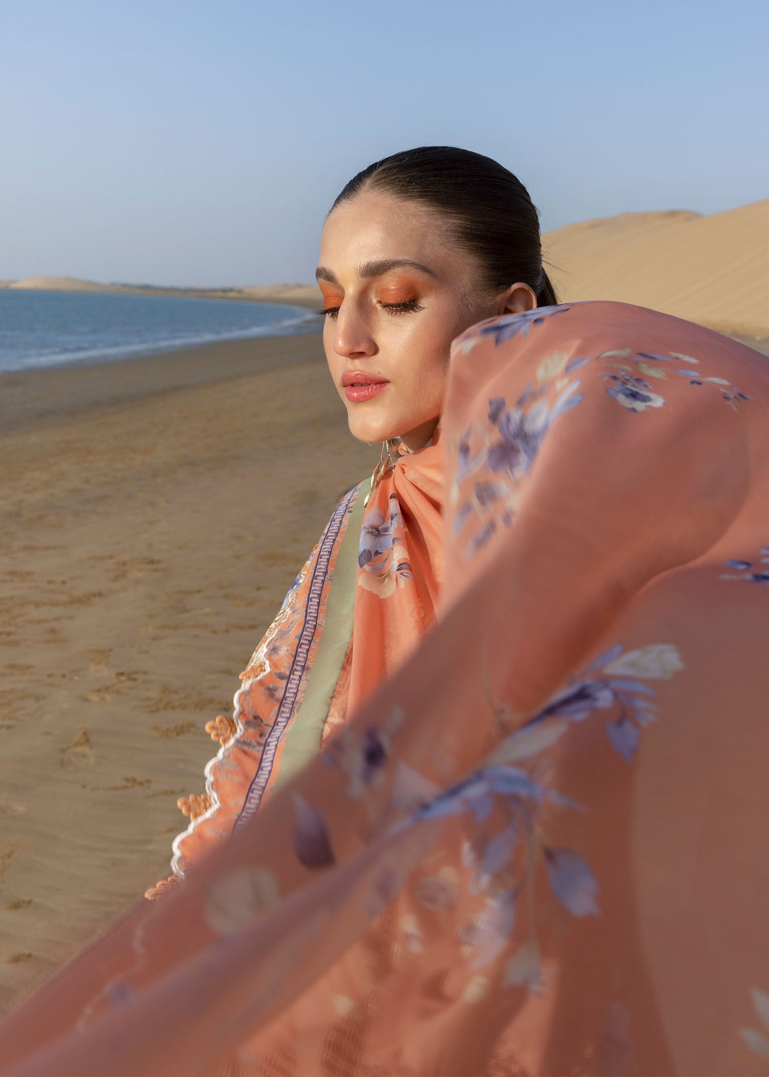 Crimson | Floe by Crimson | Under The Tuscan love - D1 A - House Of Hania