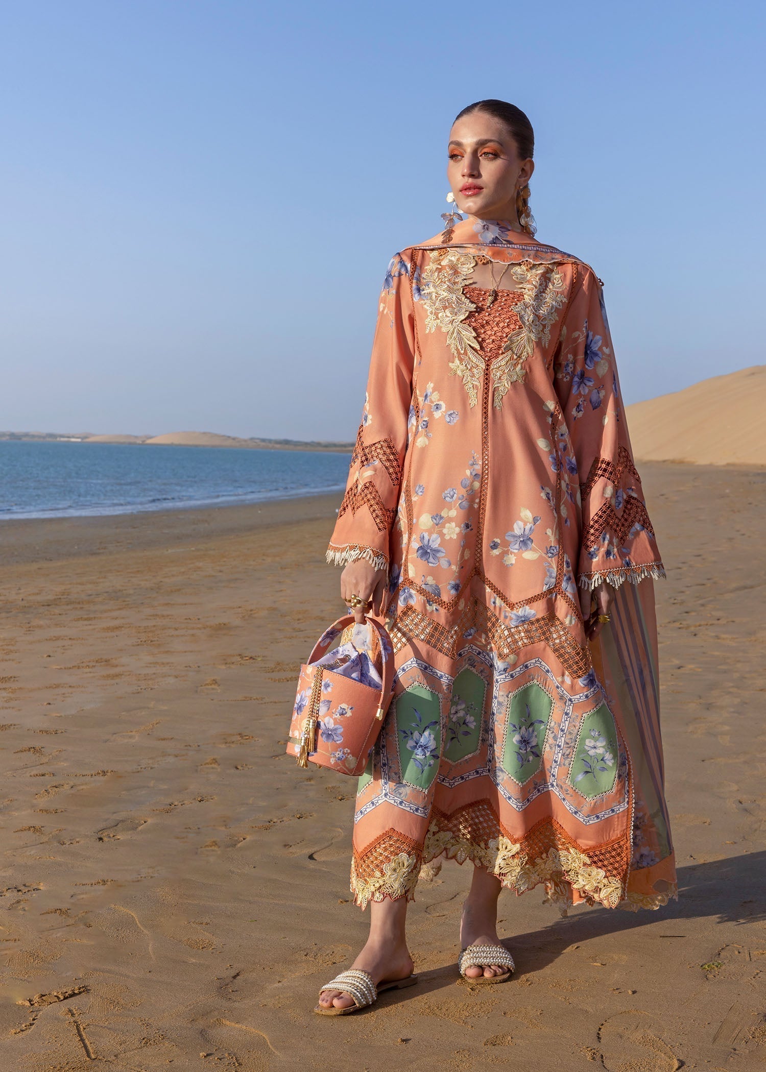 Crimson | Floe by Crimson | Under The Tuscan love - D1 A - House Of Hania