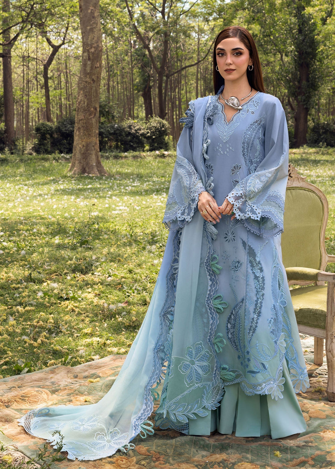 Crimson | Tasawar 25 | ALL THINGS OMBRE - D1 A - House Of Hania
