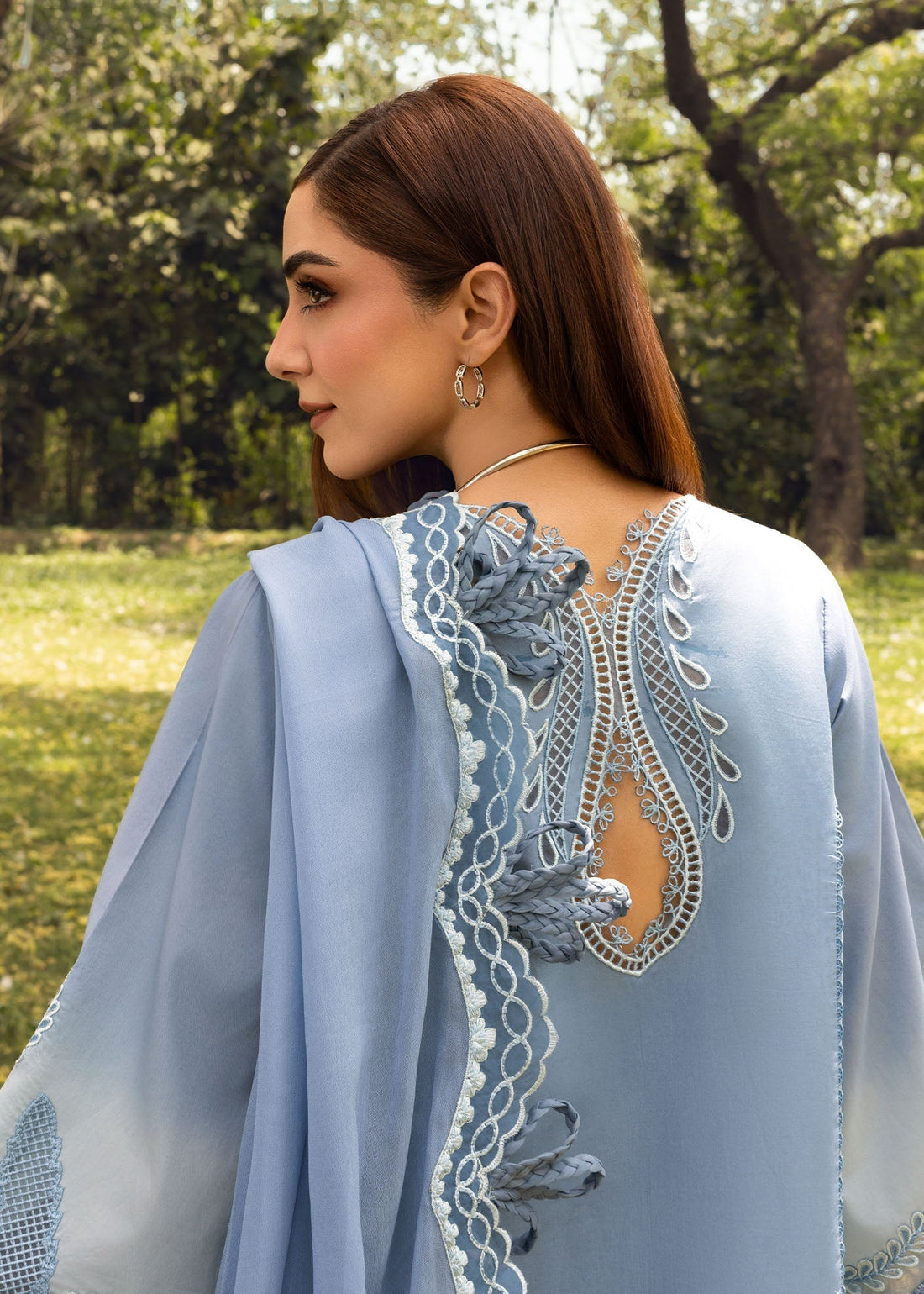 Crimson | Tasawar 25 | ALL THINGS OMBRE - D1 A - House Of Hania