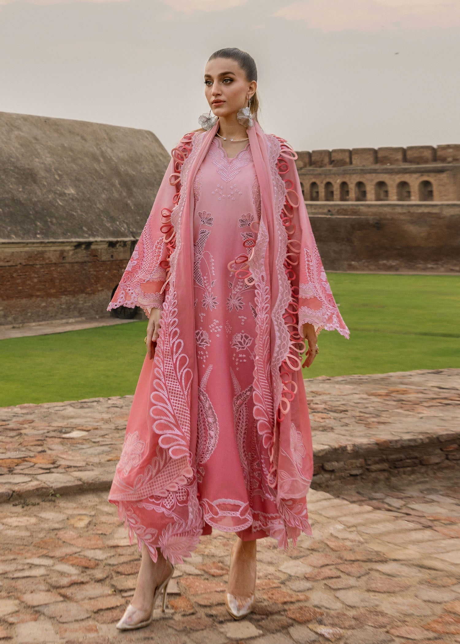 Crimson | Tasawar 25 | ALL THINGS OMBRE - D1B - House Of Hania