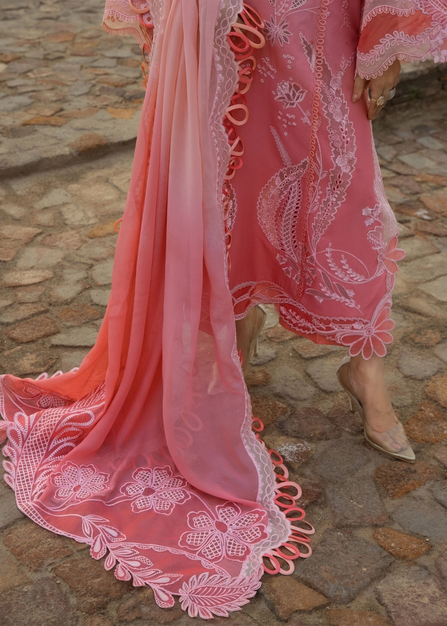 Crimson | Tasawar 25 | ALL THINGS OMBRE - D1B - House Of Hania