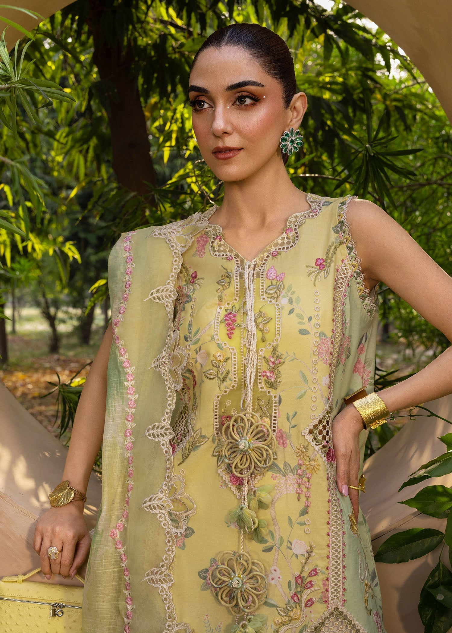 Crimson | Tasawar 25 | BONJOUR AND BLOOM - D4A - House Of Hania