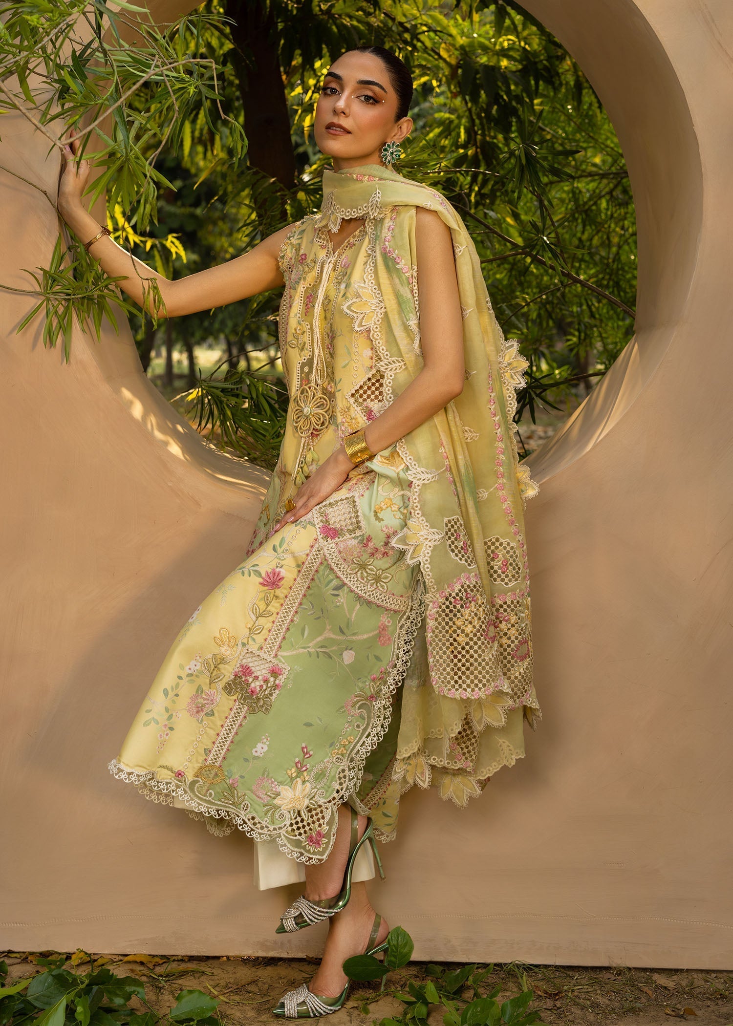 Crimson | Tasawar 25 | BONJOUR AND BLOOM - D4A - House Of Hania