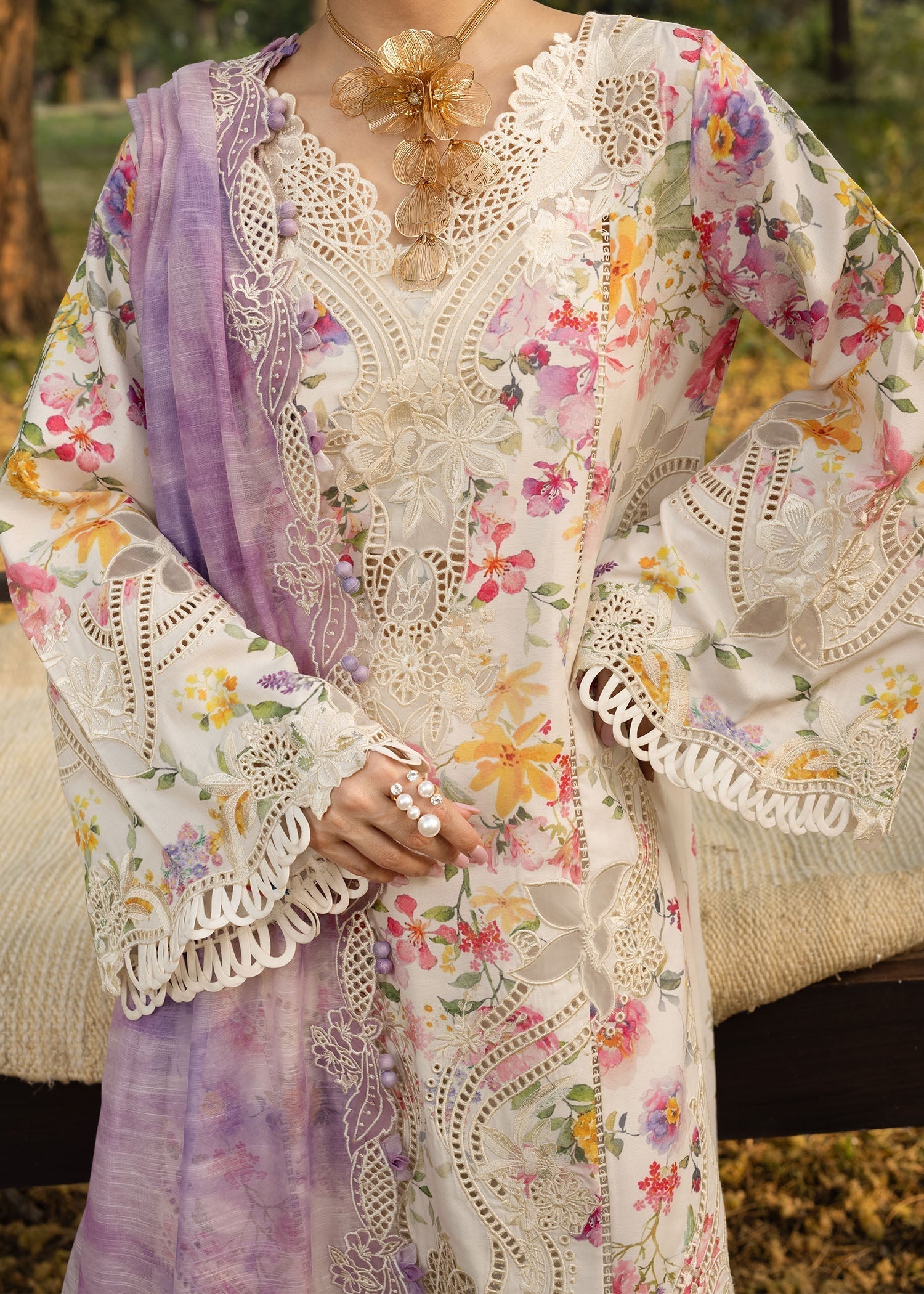 Crimson | Tasawar 25 | PETALS AND PROMISES - D2B - House Of Hania