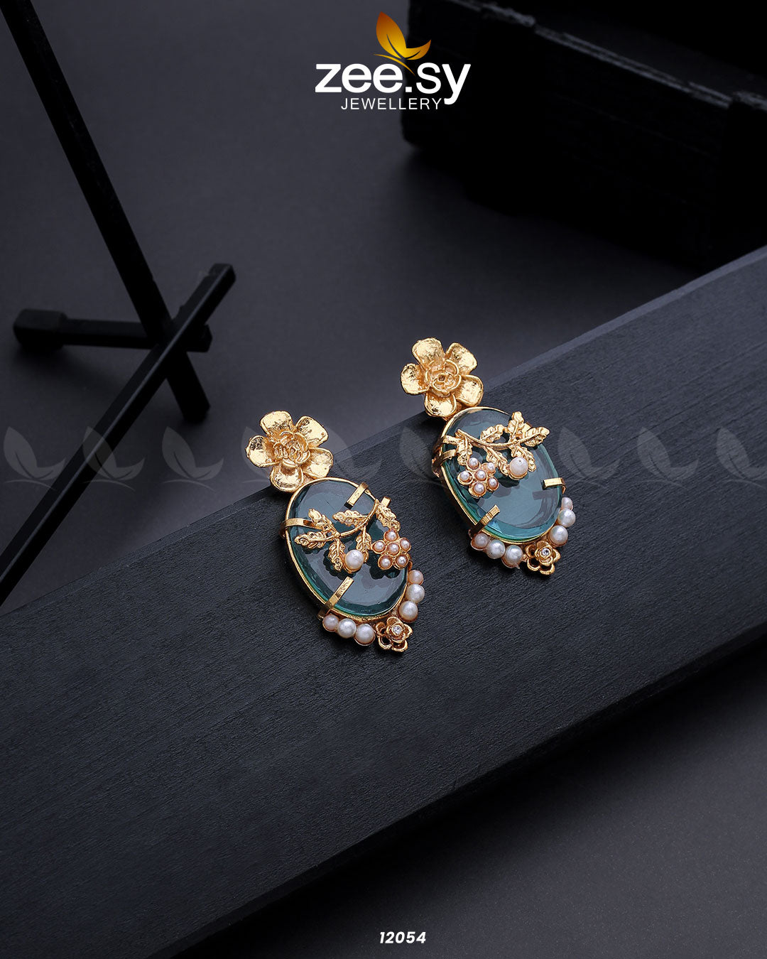 Crystal Glow Earrings - House Of Hania