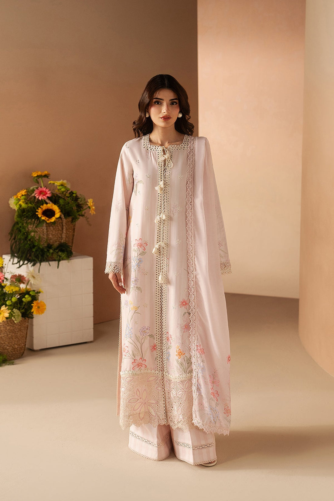 Model wearing Afrozeh Haze Hazelen Blush shirt & trouser set
