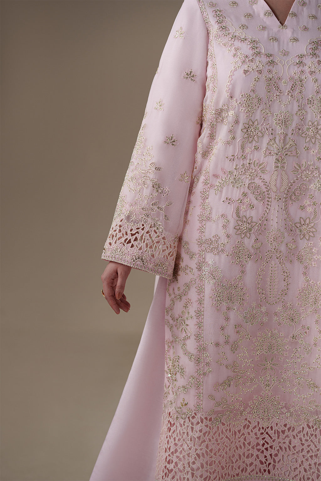 Emaan Adeel LUNE S0451 chiffon outfit in blush pink — hem detail