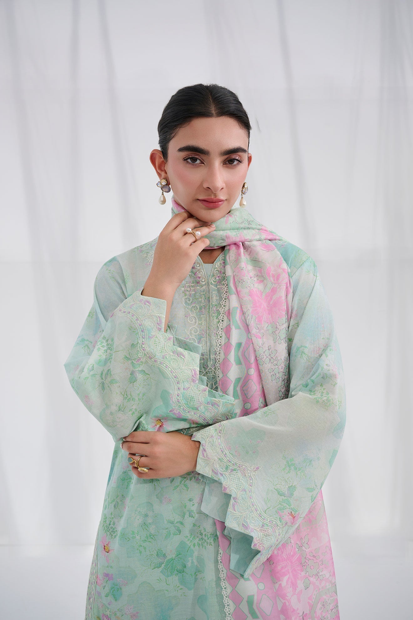 Dhanak | Casual Pret | GREEN COTTON JACQUARD 2PCS EMBROIDERED KURTA WITH TROUSER - House Of Hania