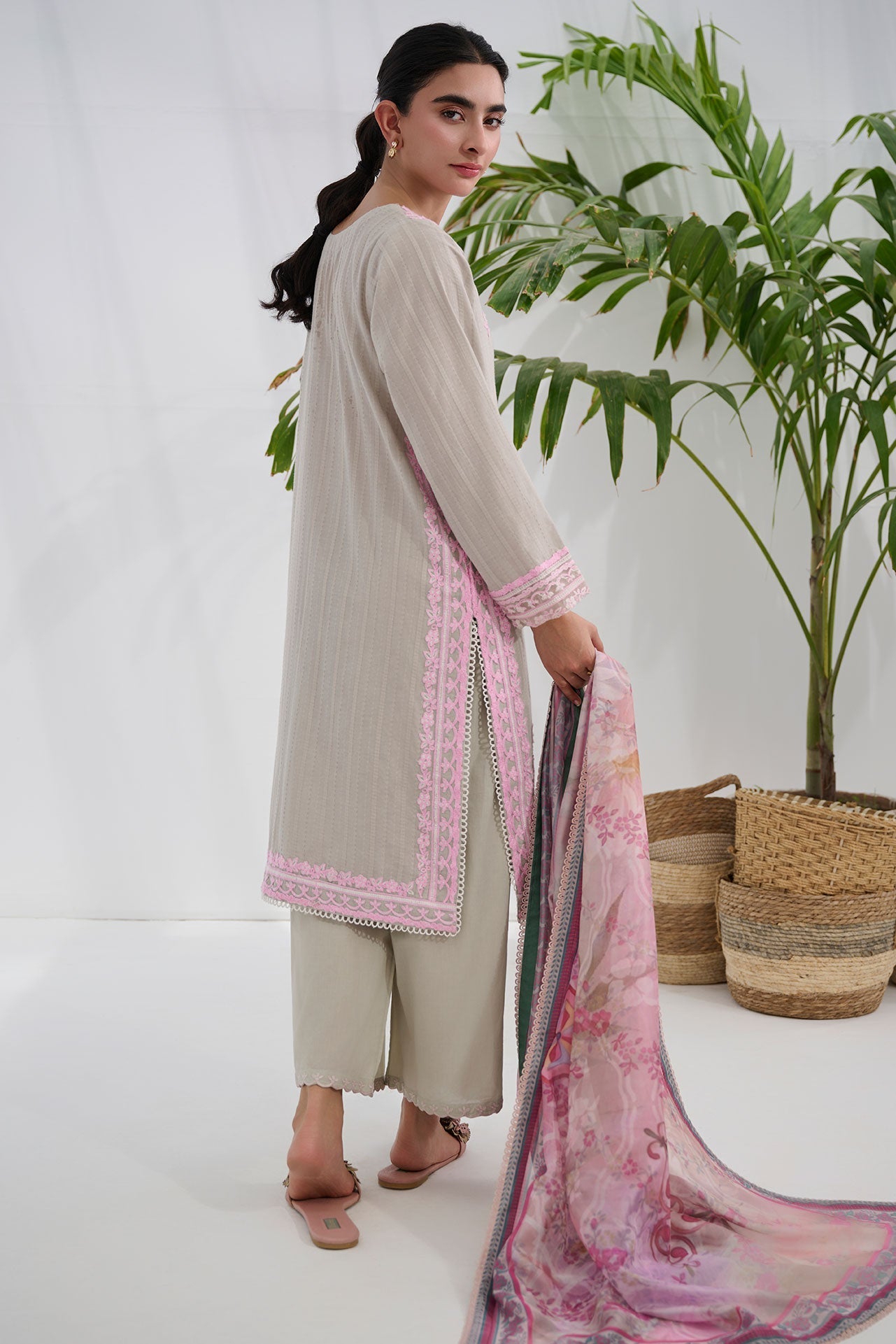 Dhanak | Casual Pret | GREY COTTON JACQUARD 2PCS EMBROIDERED KURTA WITH TROUSER - House Of Hania