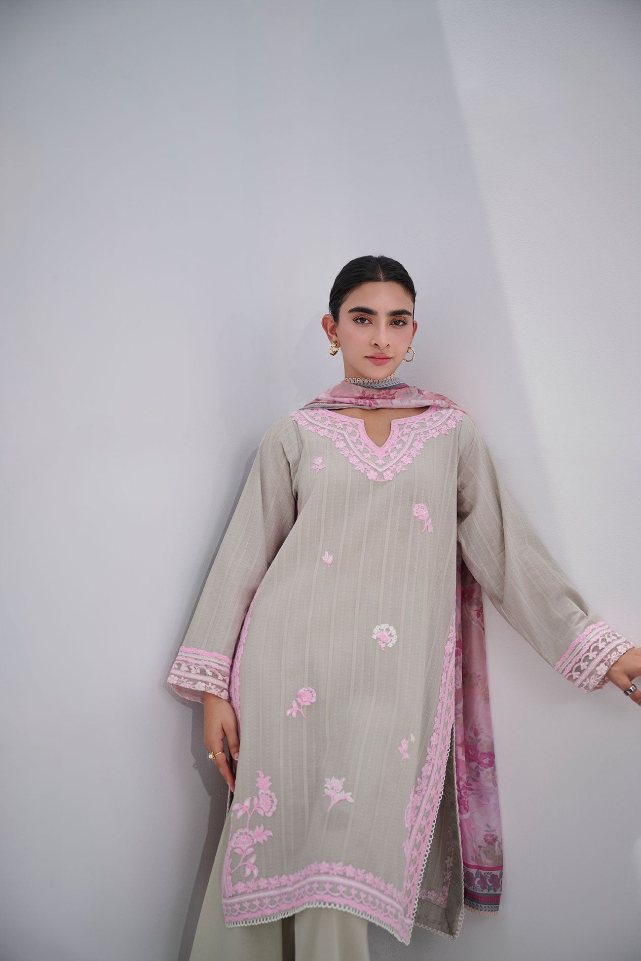 Dhanak | Casual Pret | GREY COTTON JACQUARD 2PCS EMBROIDERED KURTA WITH TROUSER - House Of Hania