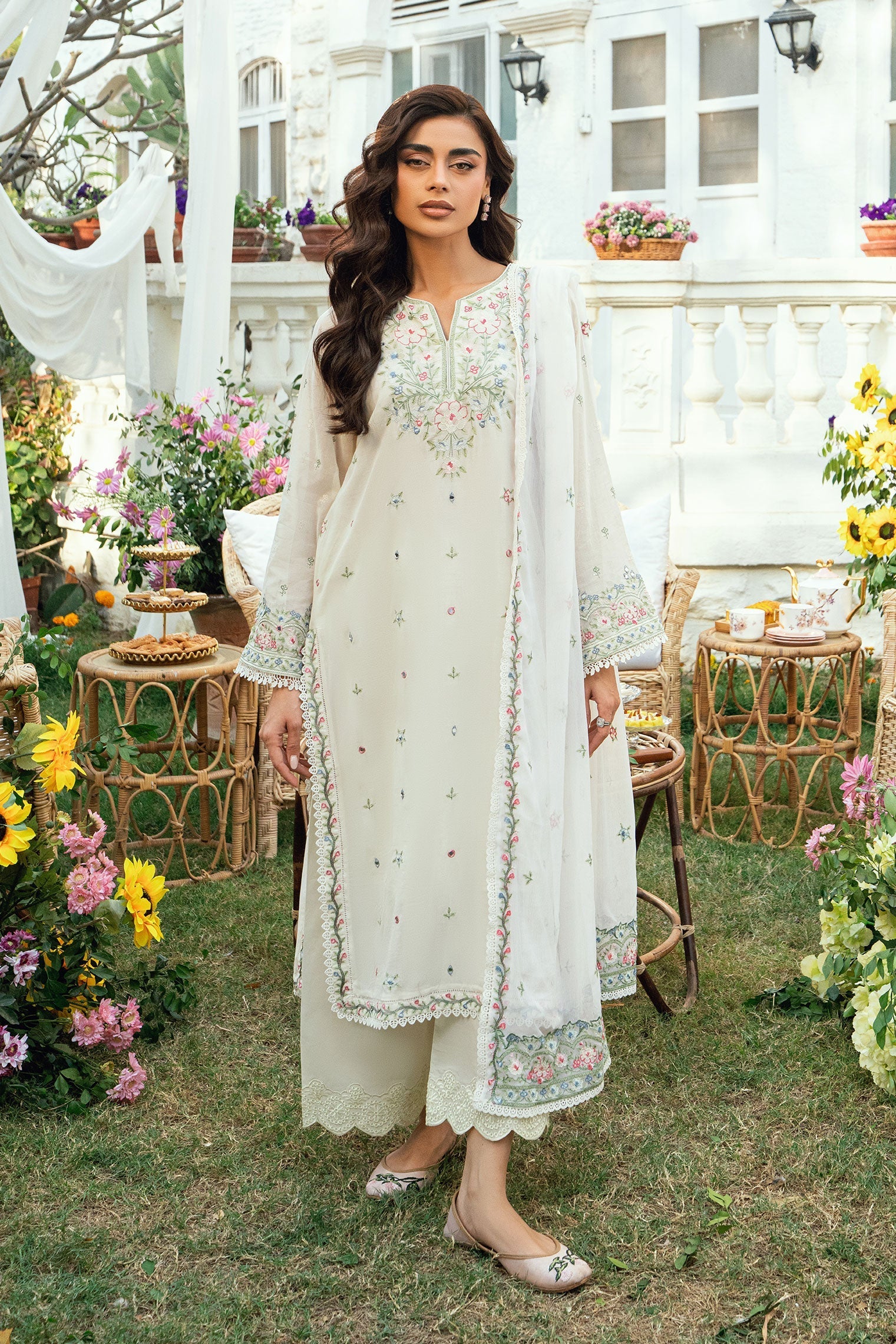 Dhanak | SWISS VOILE | OFF WHITE SWISS VOILE 2PCS EMBROIDERED KURTA WITH TROUSER - House Of Hania
