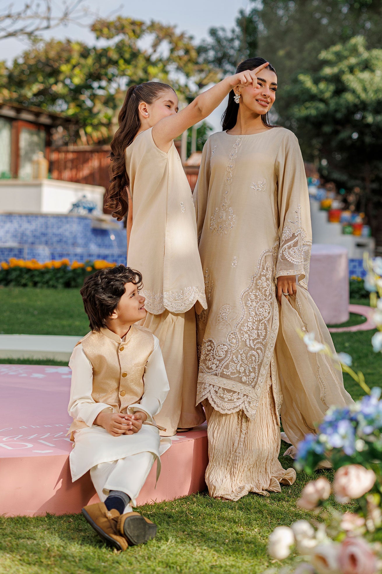 Dhanak | Signature Pret | BEIGE 2PCS EMBROIDERED KURTA WITH TROUSER - House Of Hania