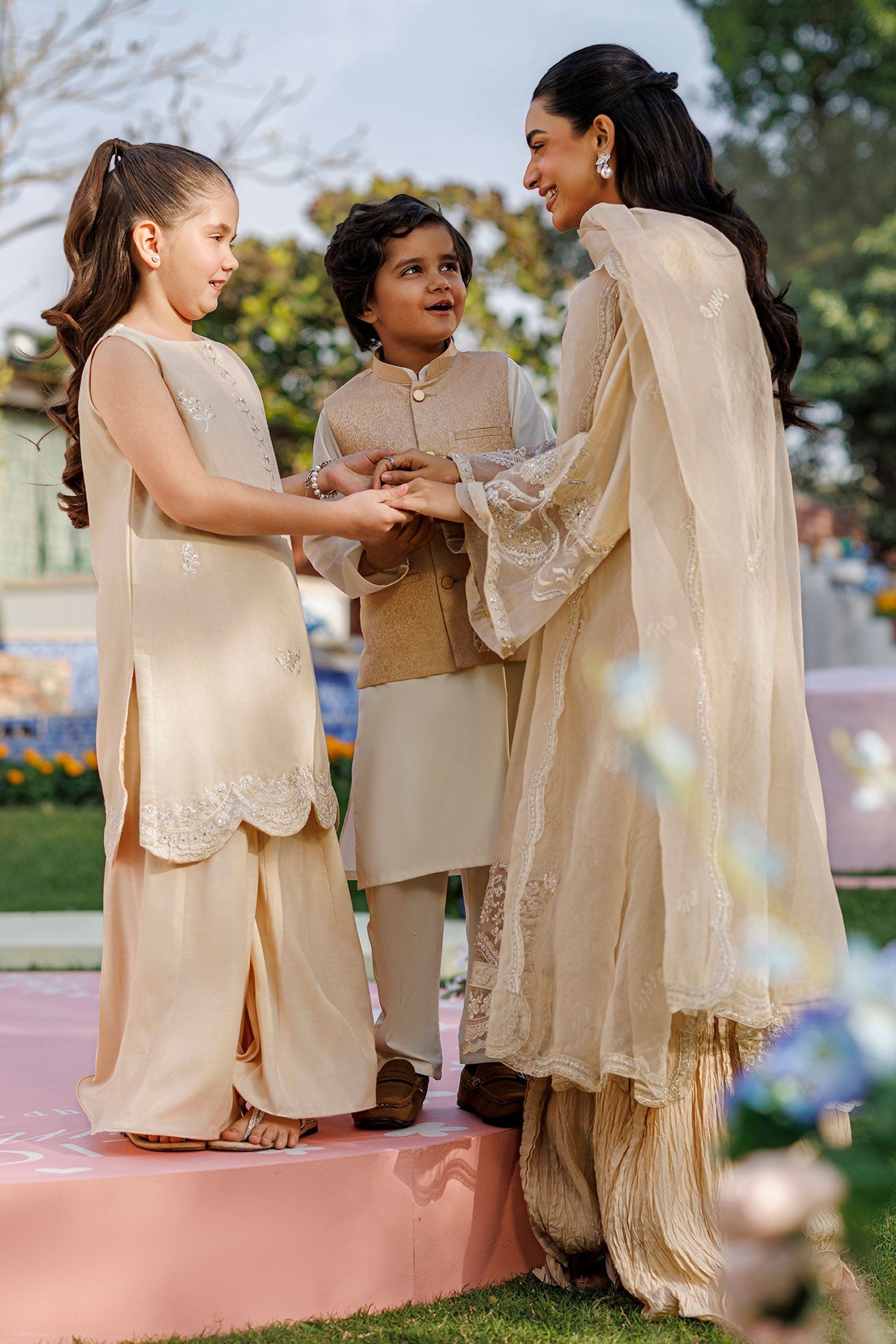 Dhanak | Signature Pret | BEIGE 2PCS EMBROIDERED KURTA WITH TROUSER - House Of Hania