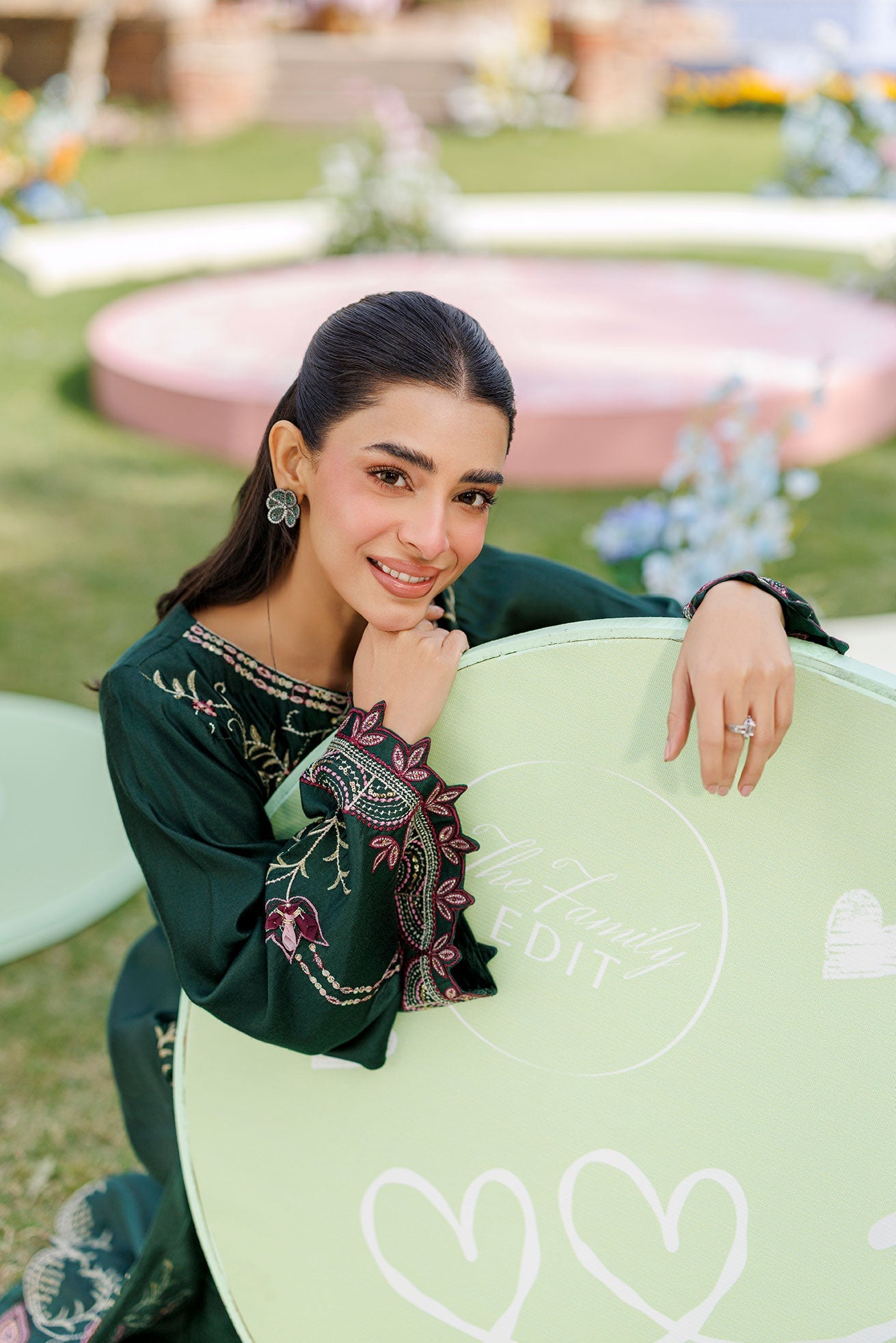 Dhanak | Signature Pret | BOTTLE GREEN 2PCS EMBROIDERED KURTA WITH TROUSER - House Of Hania