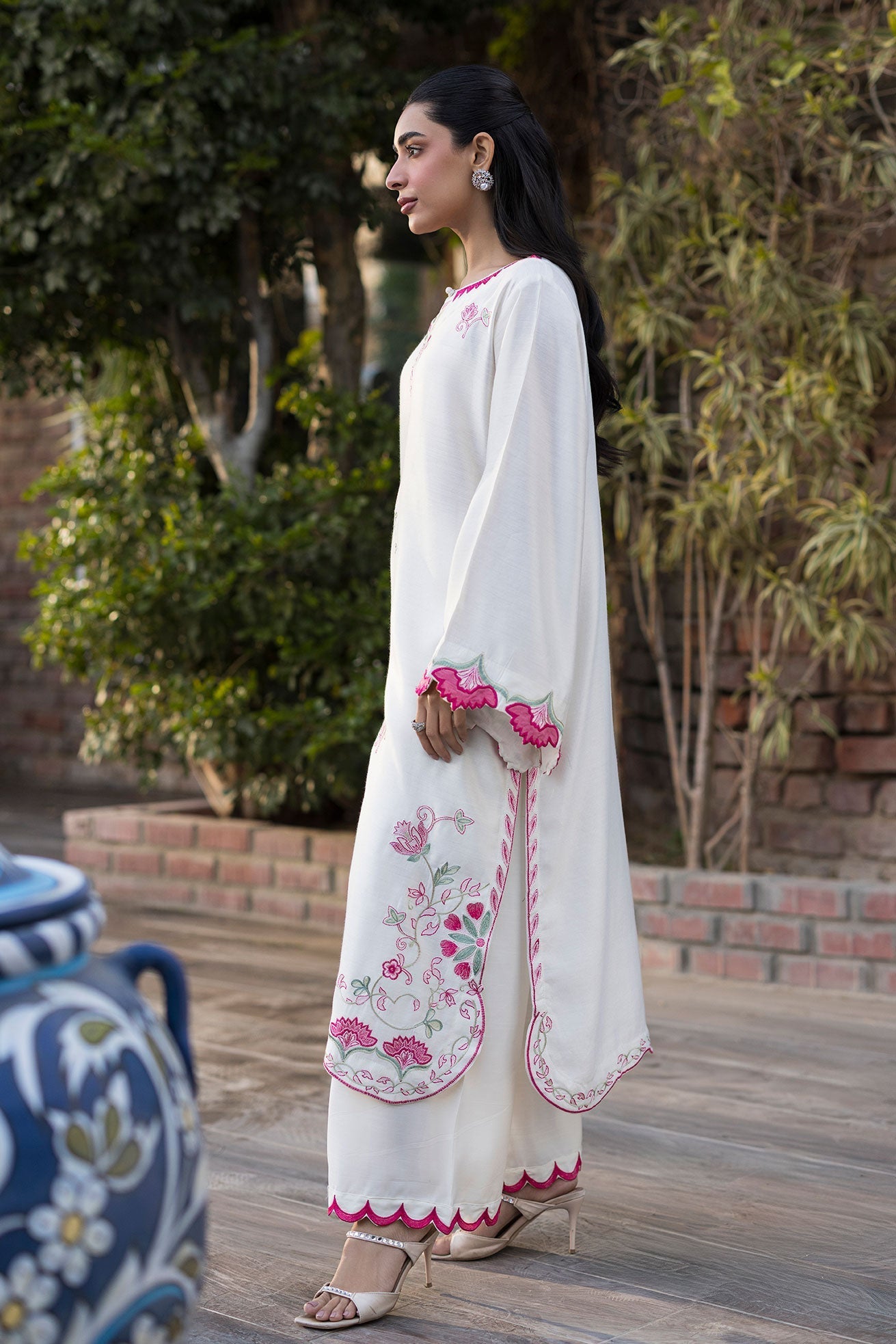 Dhanak | Signature Pret | CREAM 2PCS EMBROIDERED KURTA WITH TROUSER - House Of Hania
