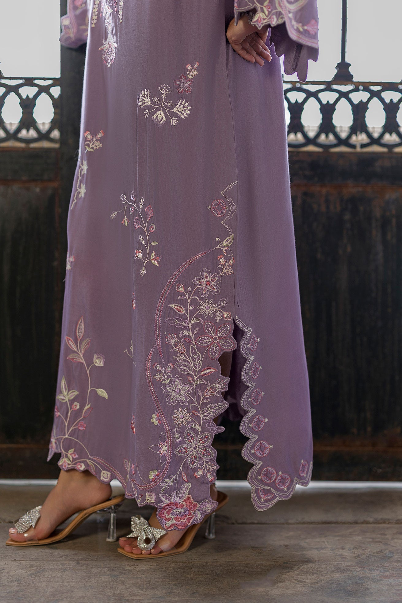 Dhanak | Signature Pret | LILAC - 1PCS - EMBROIDERED KAFTAN - House Of Hania