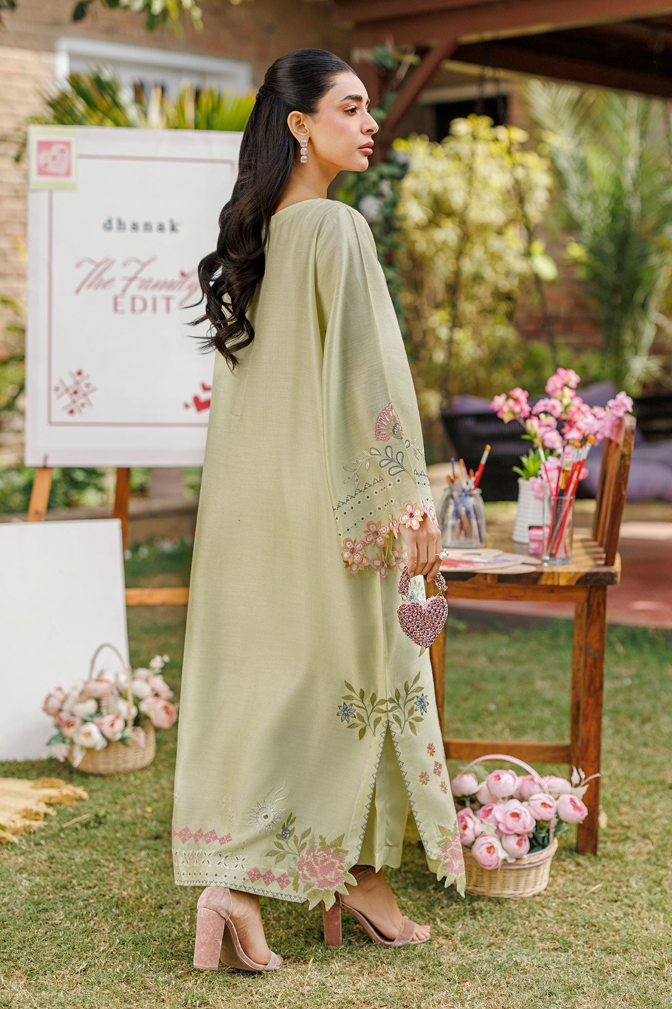 Dhanak | Signature Pret | MINT GREEN 2PCS EMBROIDERED KURTA WITH TROUSER - House Of Hania