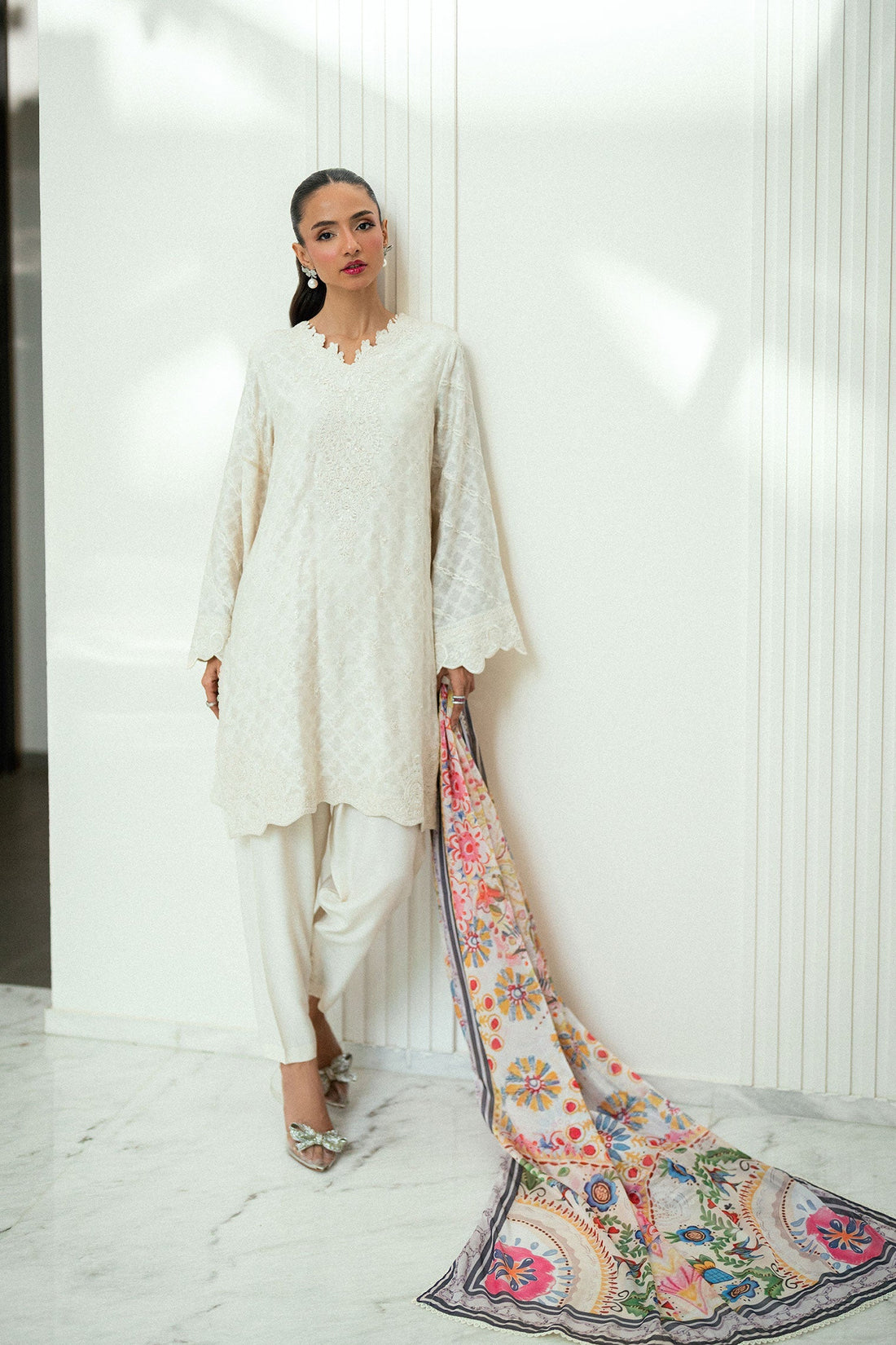 Dhanak | Signature Pret | OFF WHITE 2PCS EMBROIDERED KURTA WITH TROUSER - House Of Hania