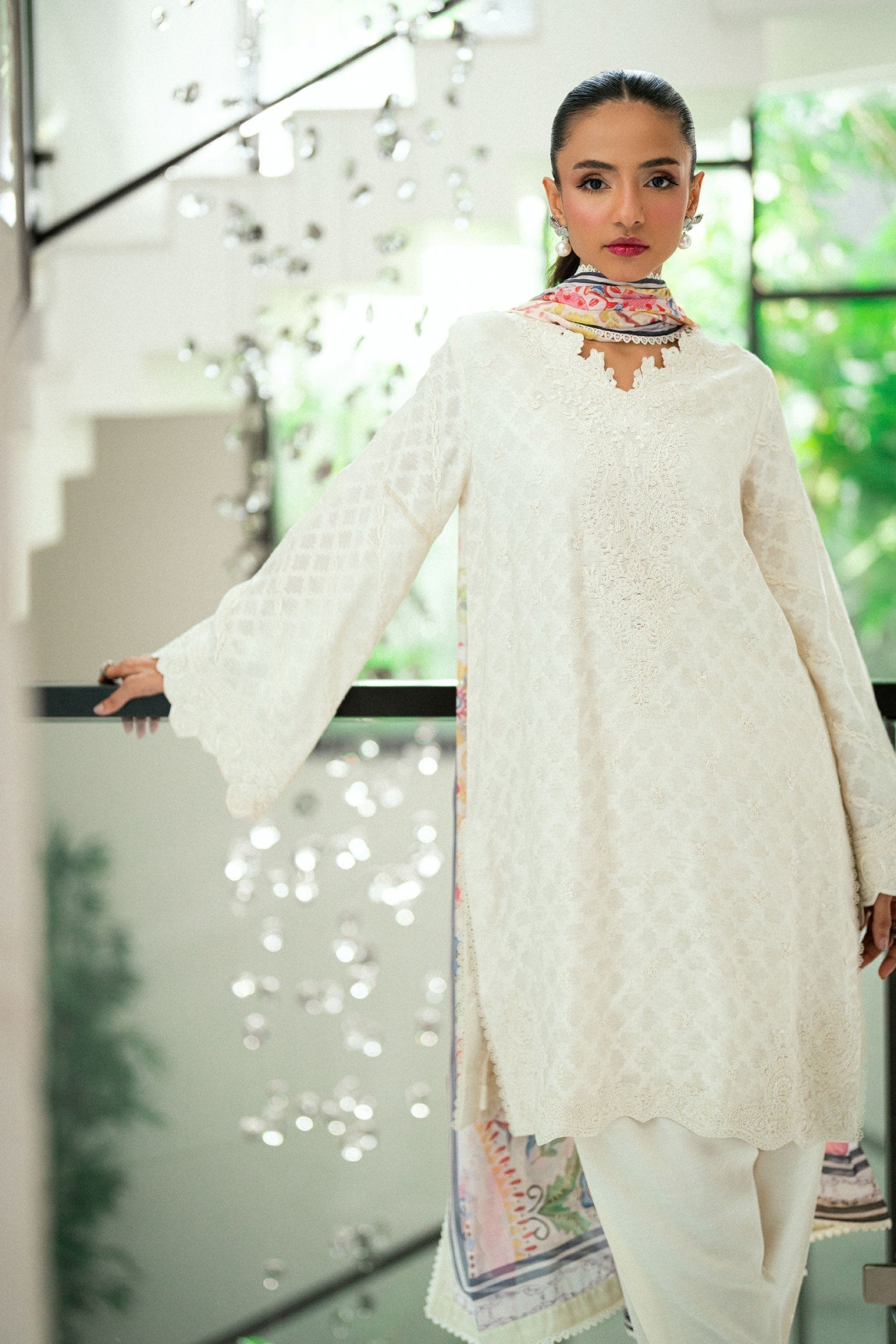 Dhanak | Signature Pret | OFF WHITE 2PCS EMBROIDERED KURTA WITH TROUSER - House Of Hania