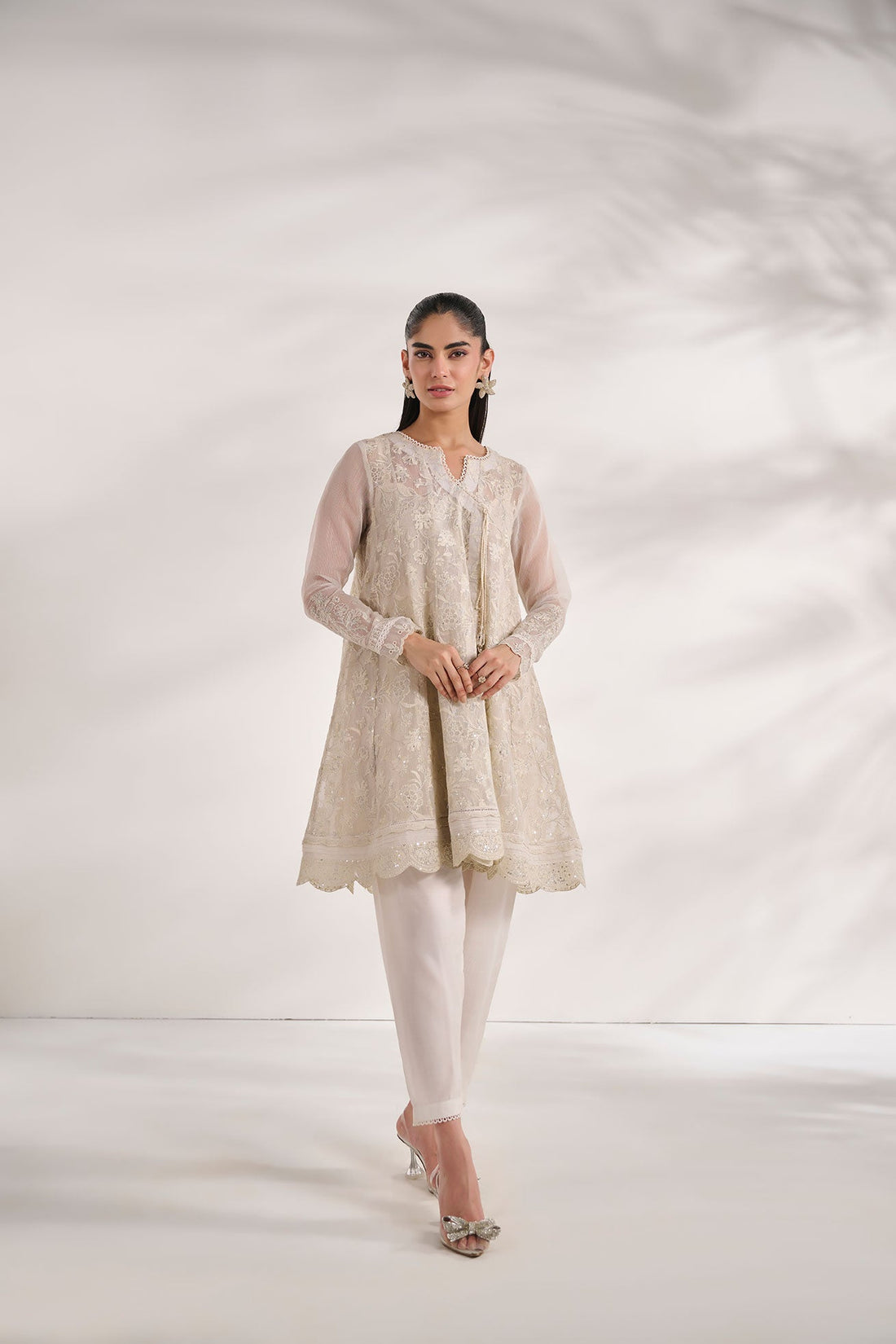 Dhanak | Signature Pret | WHITE 2PCS EMBROIDERED KURTA WITH TROUSER - House Of Hania