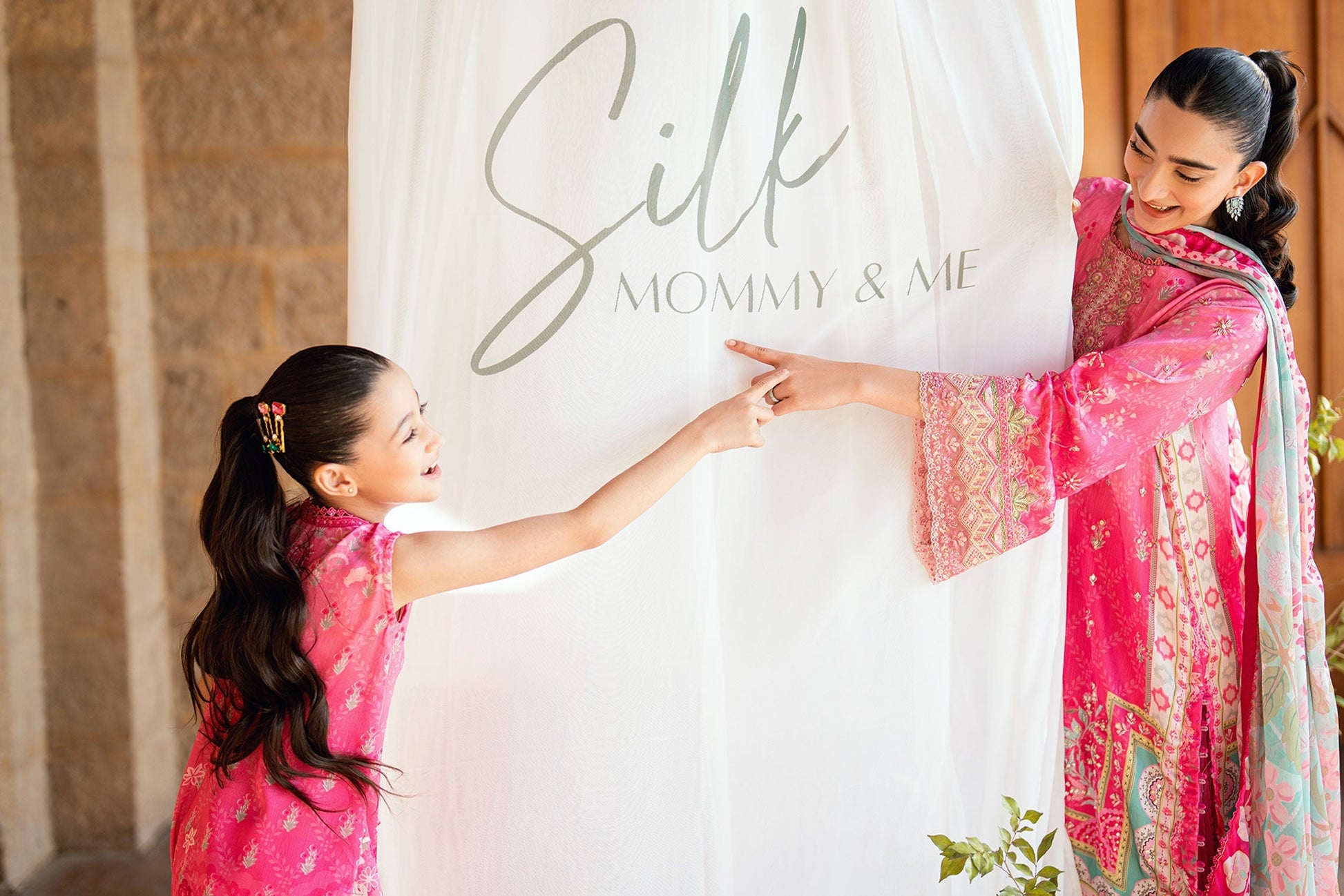 Dhanak | Silk Pret | PINK 2PCS HAND EMBELLISHED KURTA WITH TROUSER - House Of Hania
