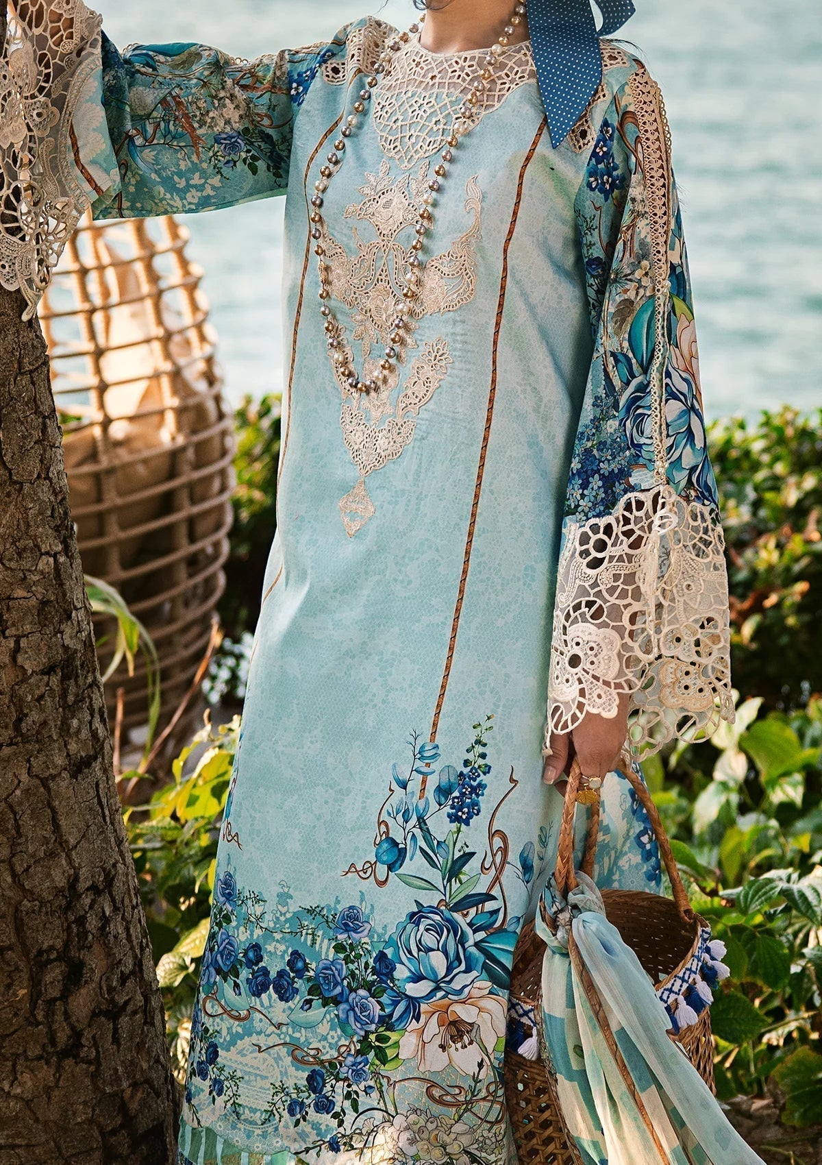 ELAF Signature Embroidered Lawn 3Pc Suit ESL-07B HEAVEN'S MIST - House Of Hania