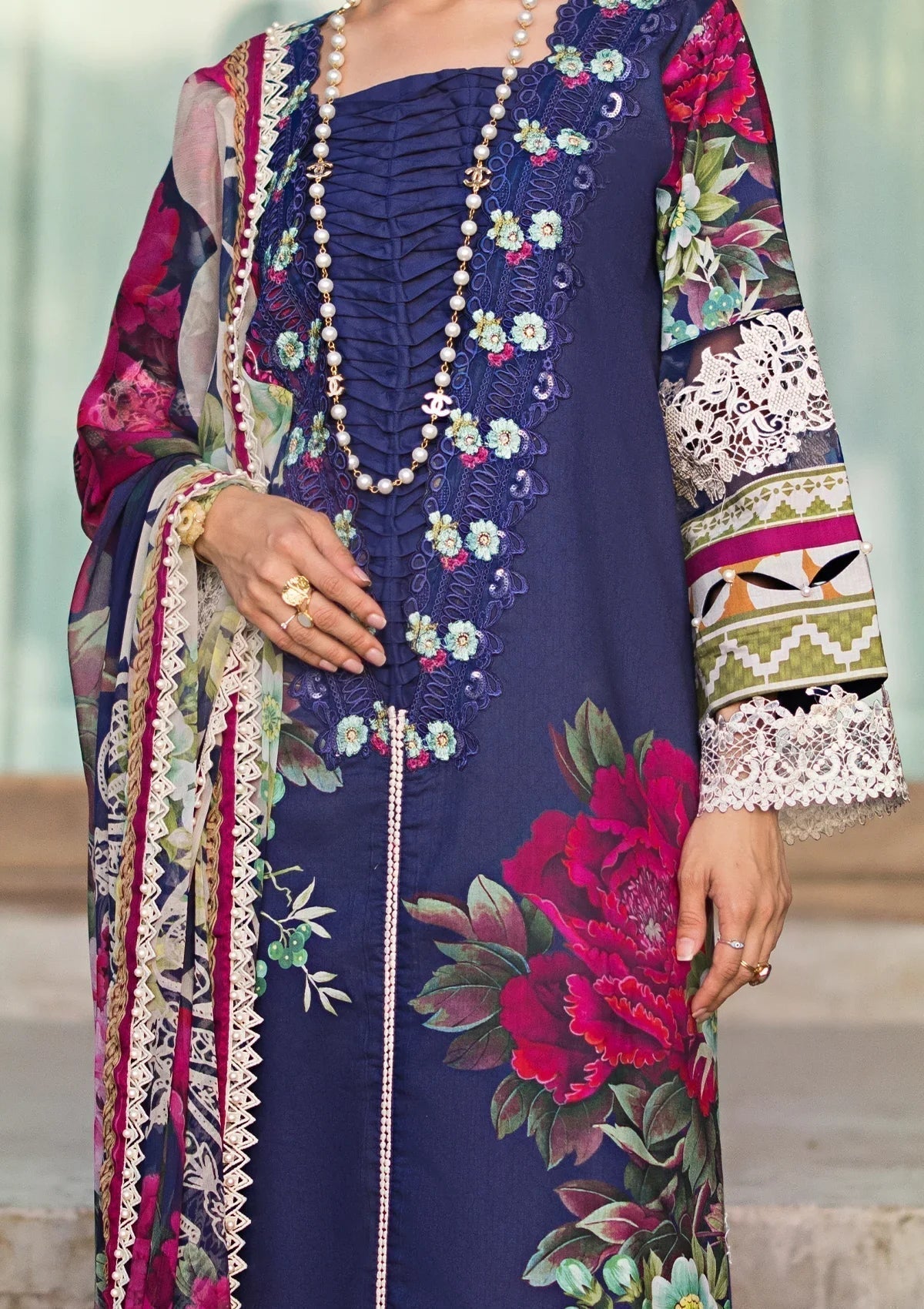ELAF Signature Embroidered Lawn 3Pc Suit ESL-08A SINCLAIR - House Of Hania