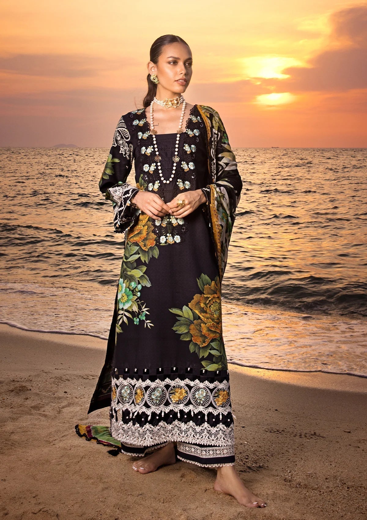 ELAF Signature Embroidered Lawn 3Pc Suit ESL-08B NIGHTFALL - House Of Hania