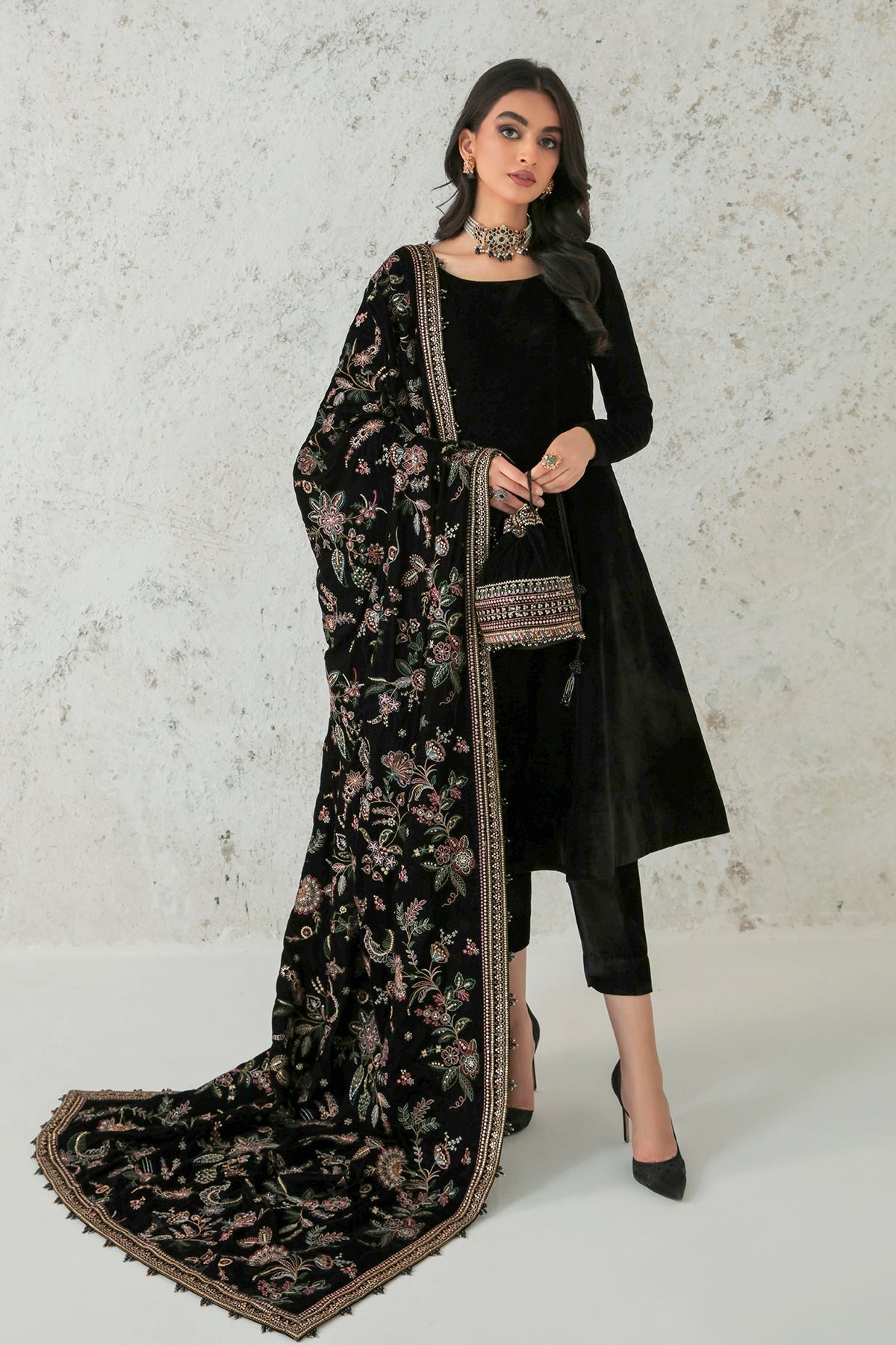 EMBROIDERED VELVET SHAWL VS-33 - House Of Hania