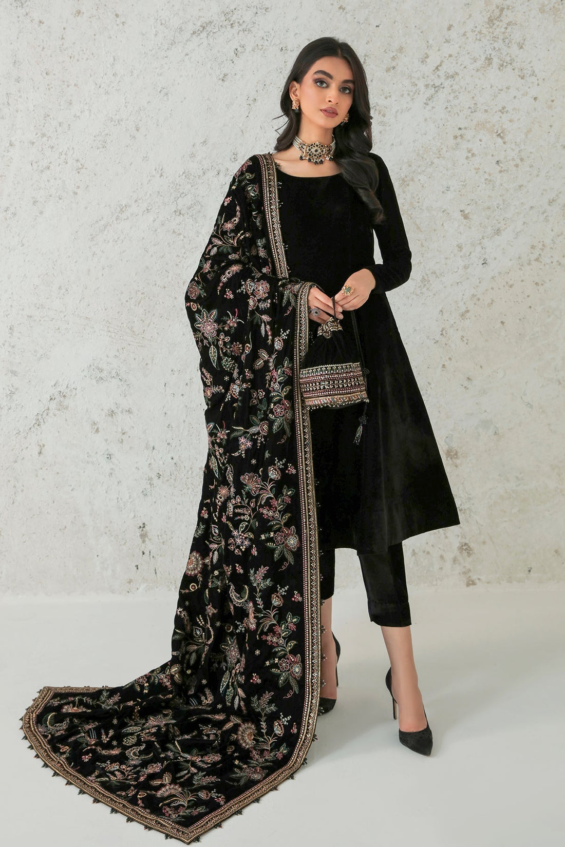 EMBROIDERED VELVET SHAWL VS-33 - House Of Hania