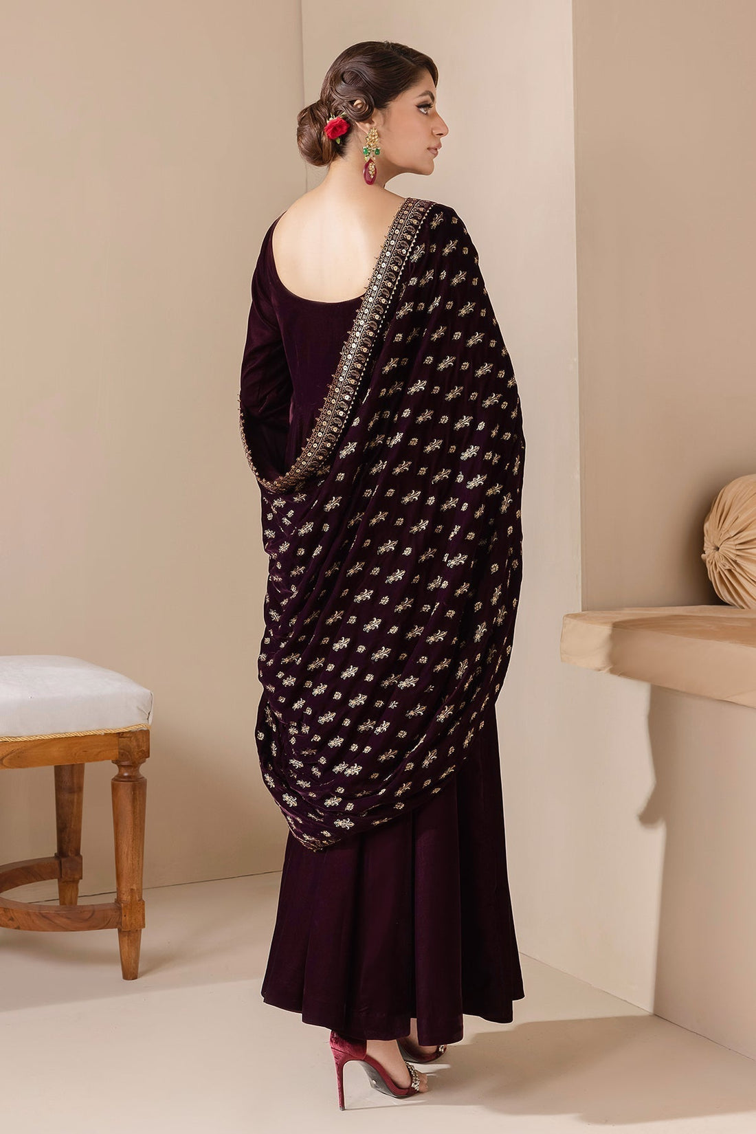 EMBROIDERED VELVET SHAWL VS-42 - House Of Hania