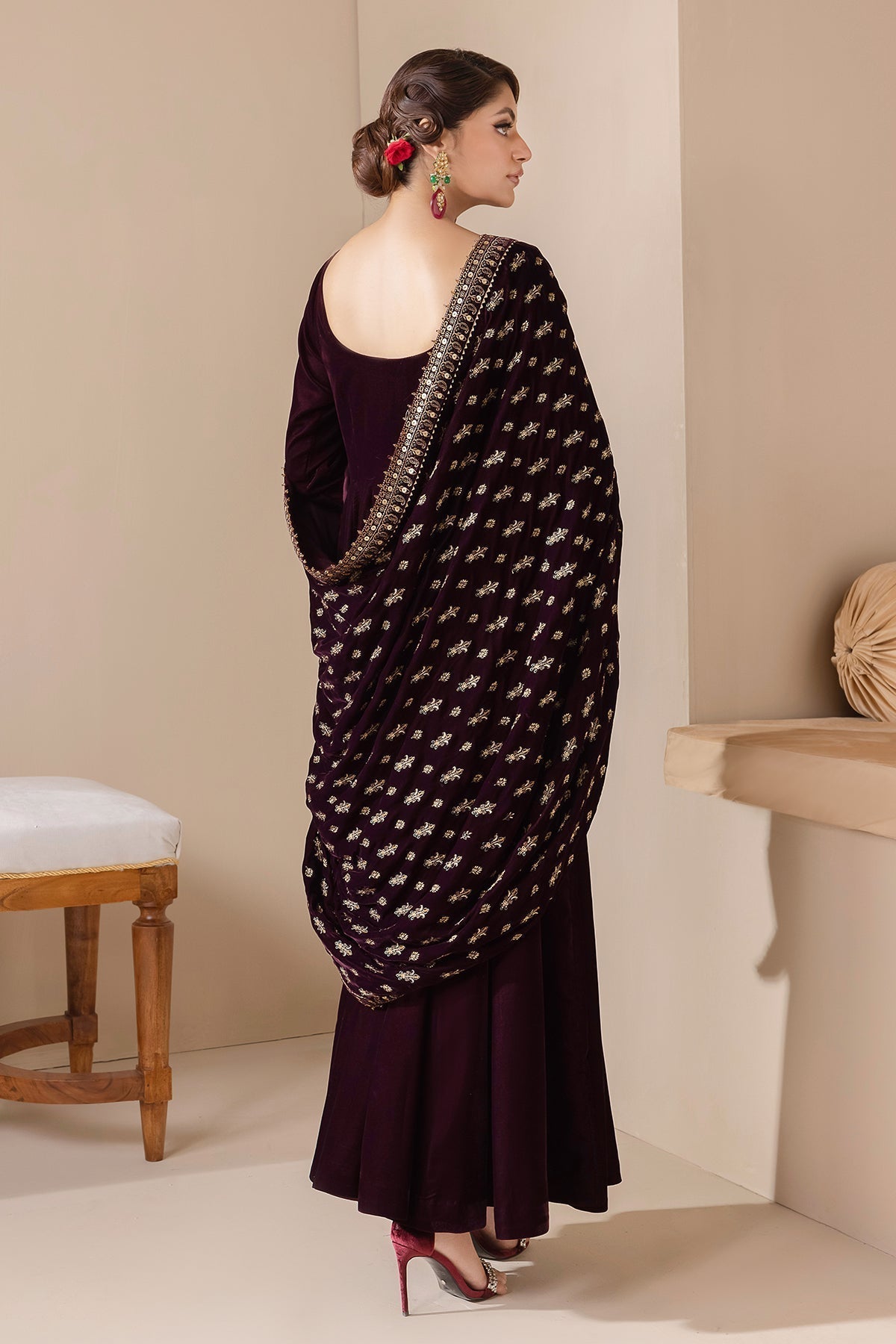 EMBROIDERED VELVET SHAWL VS-42 - House Of Hania