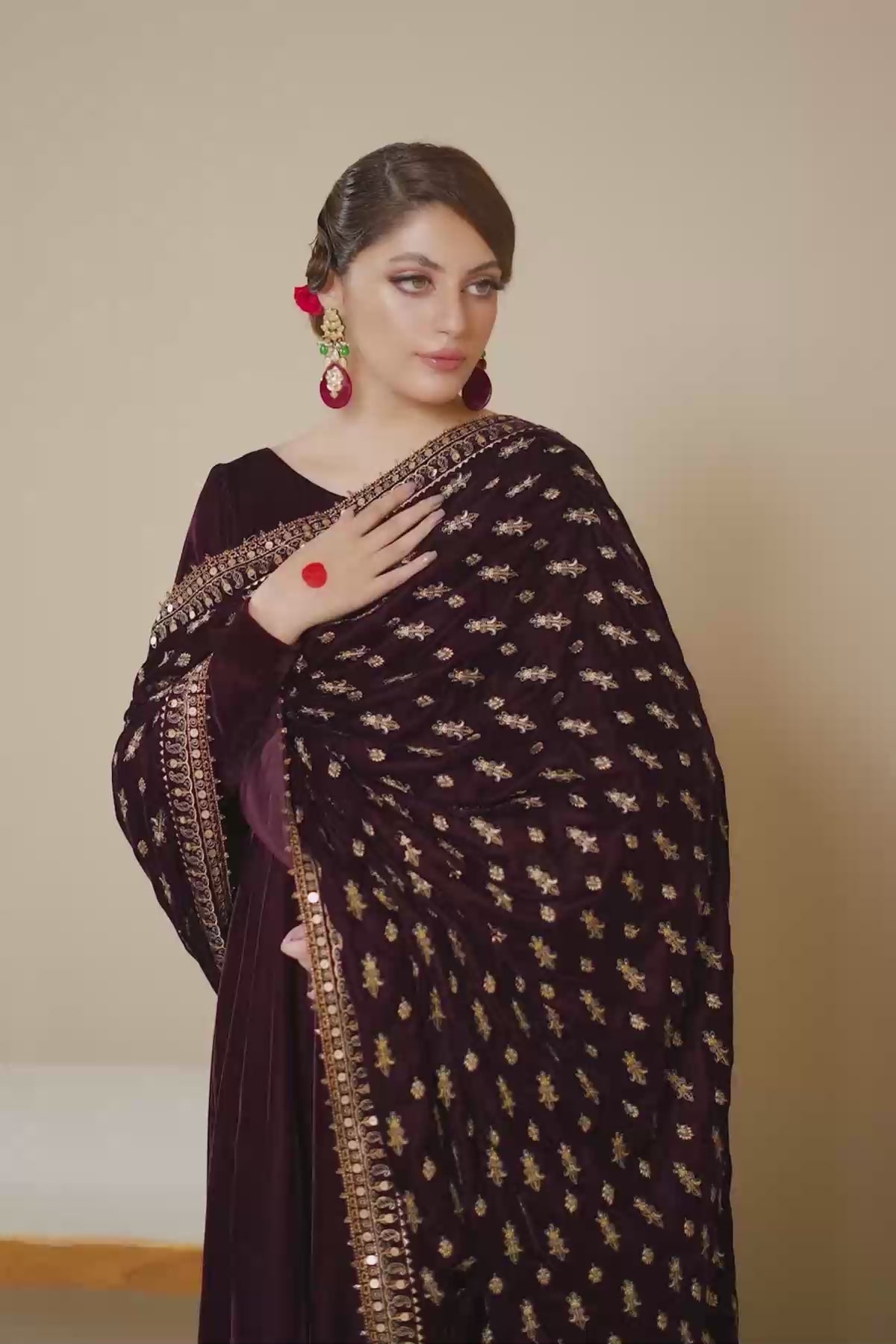 EMBROIDERED VELVET SHAWL VS-42 - House Of Hania