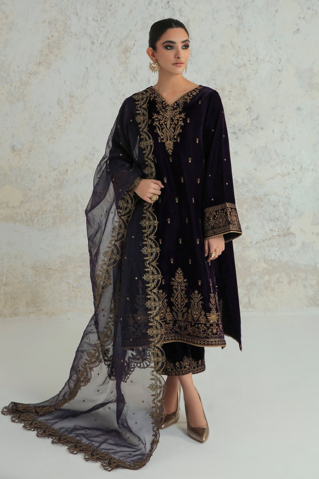 EMBROIDERED VELVET UF-239 - House Of Hania