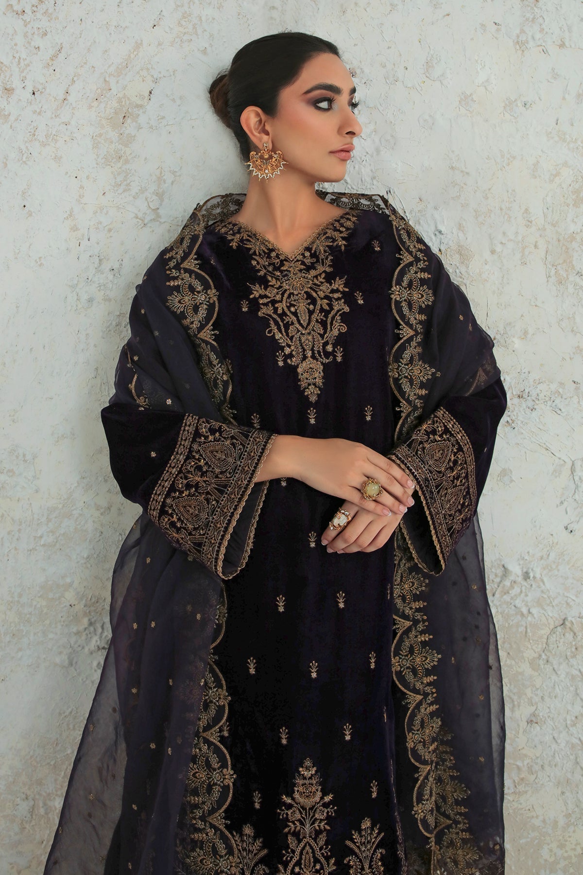 EMBROIDERED VELVET UF-239 - House Of Hania