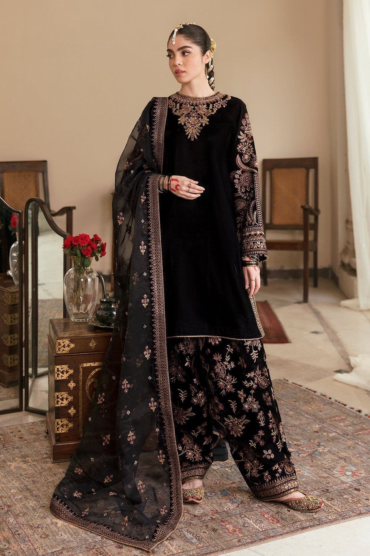 EMBROIDERED VELVET UF-253 - House Of Hania