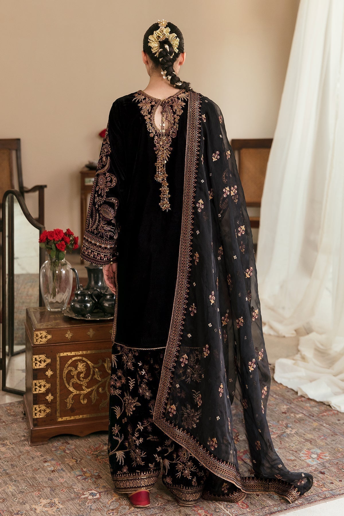 EMBROIDERED VELVET UF-253 - House Of Hania