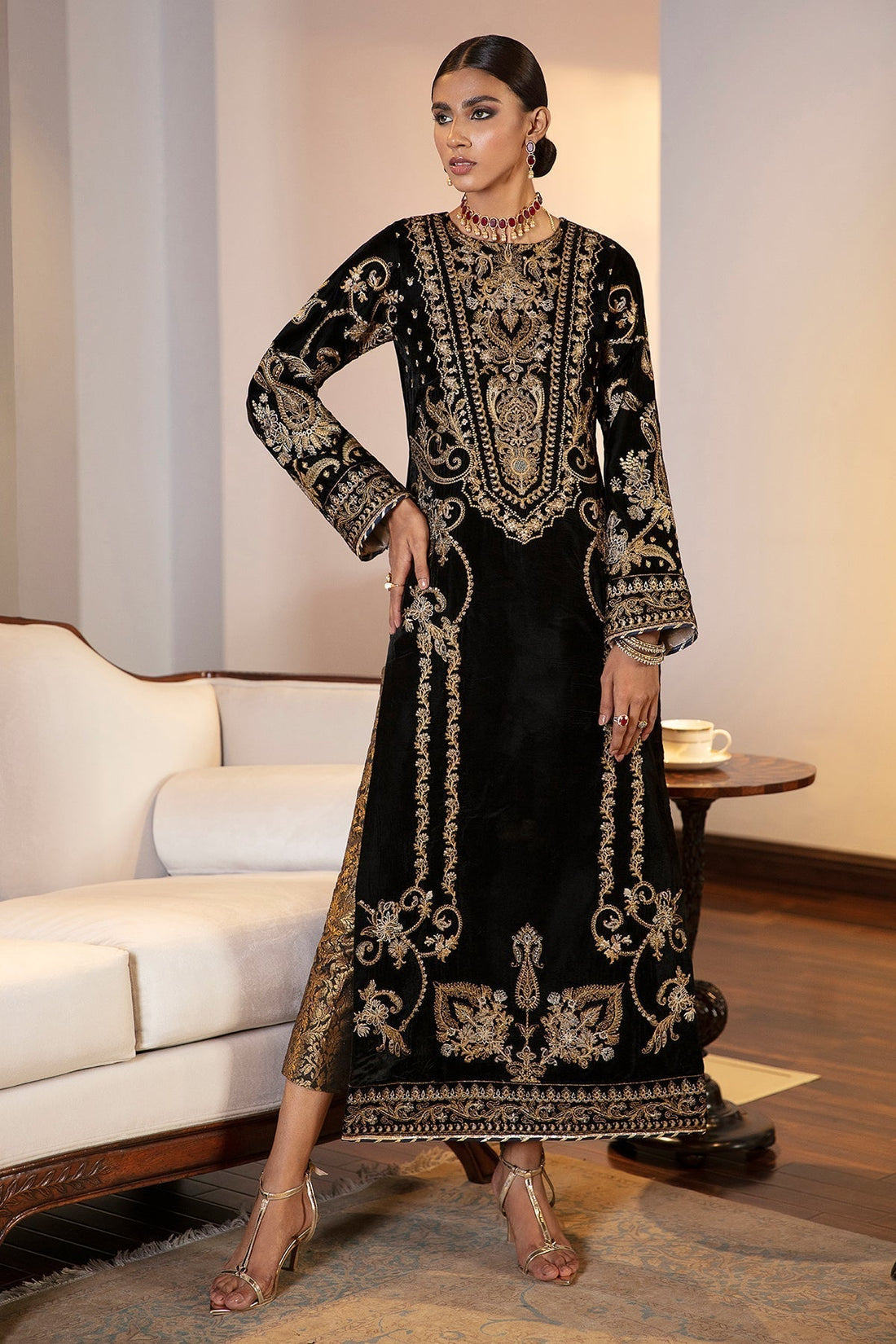 EMBROIDERED VELVET UF-42 - House Of Hania