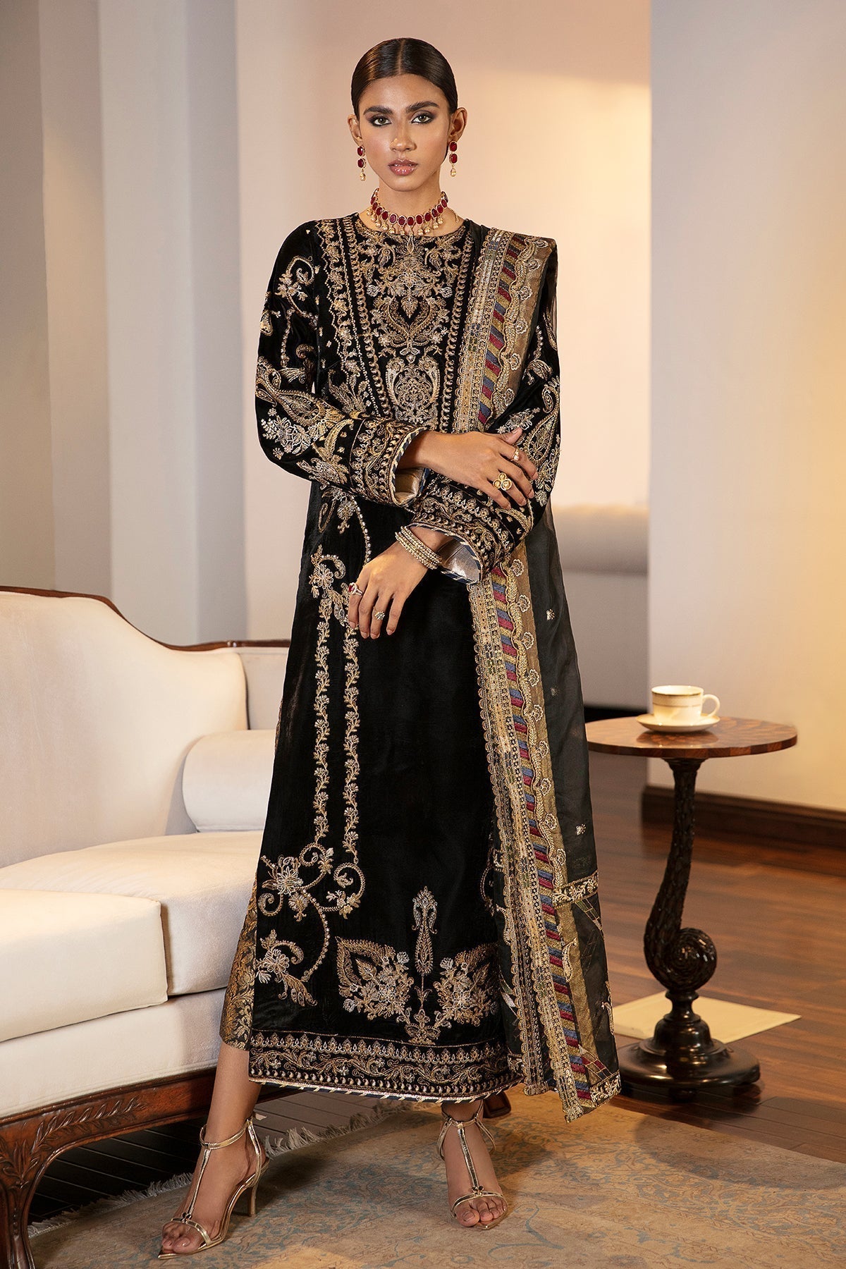 EMBROIDERED VELVET UF-42 - House Of Hania