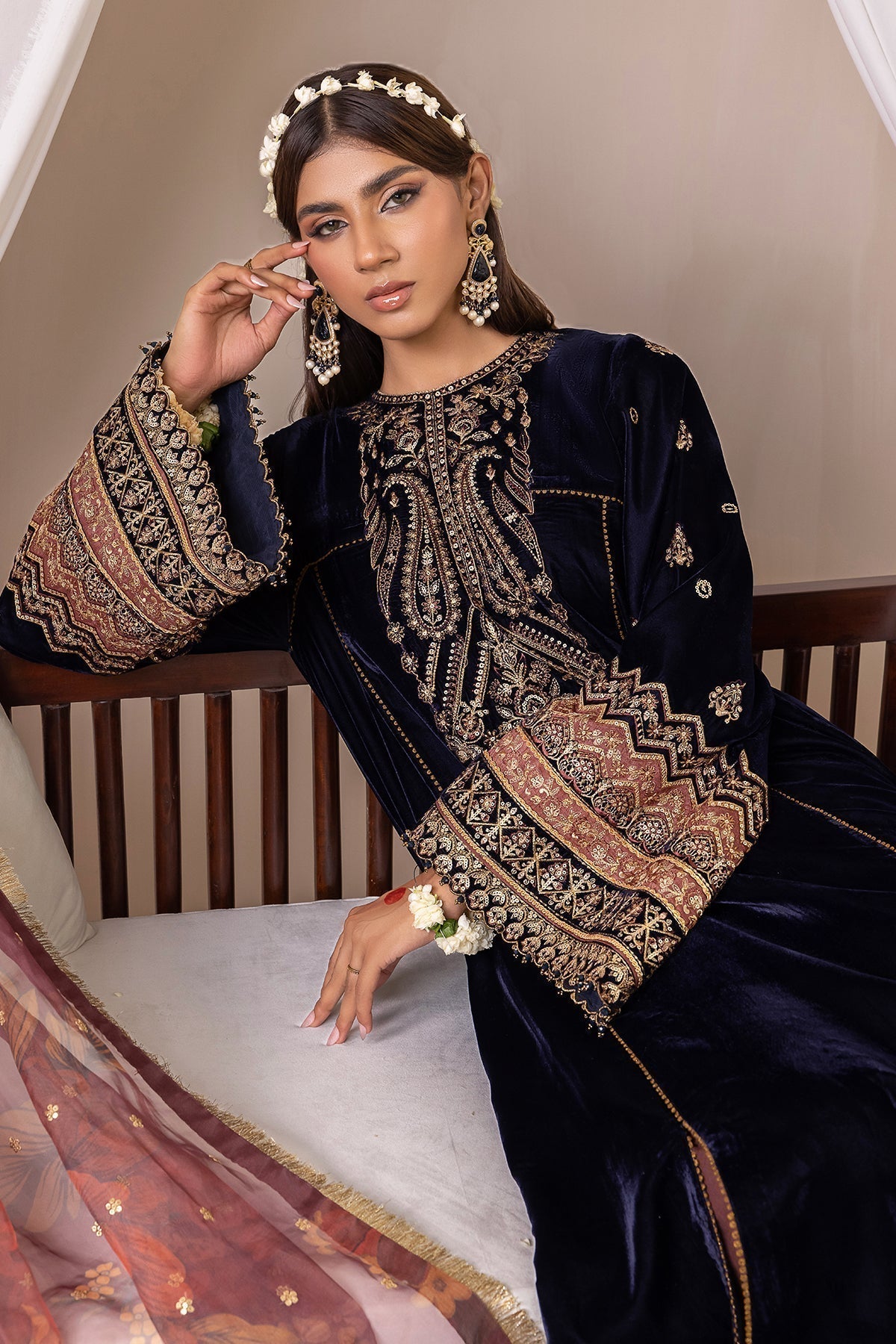 EMBROIDERED VELVET UF-424 - House Of Hania