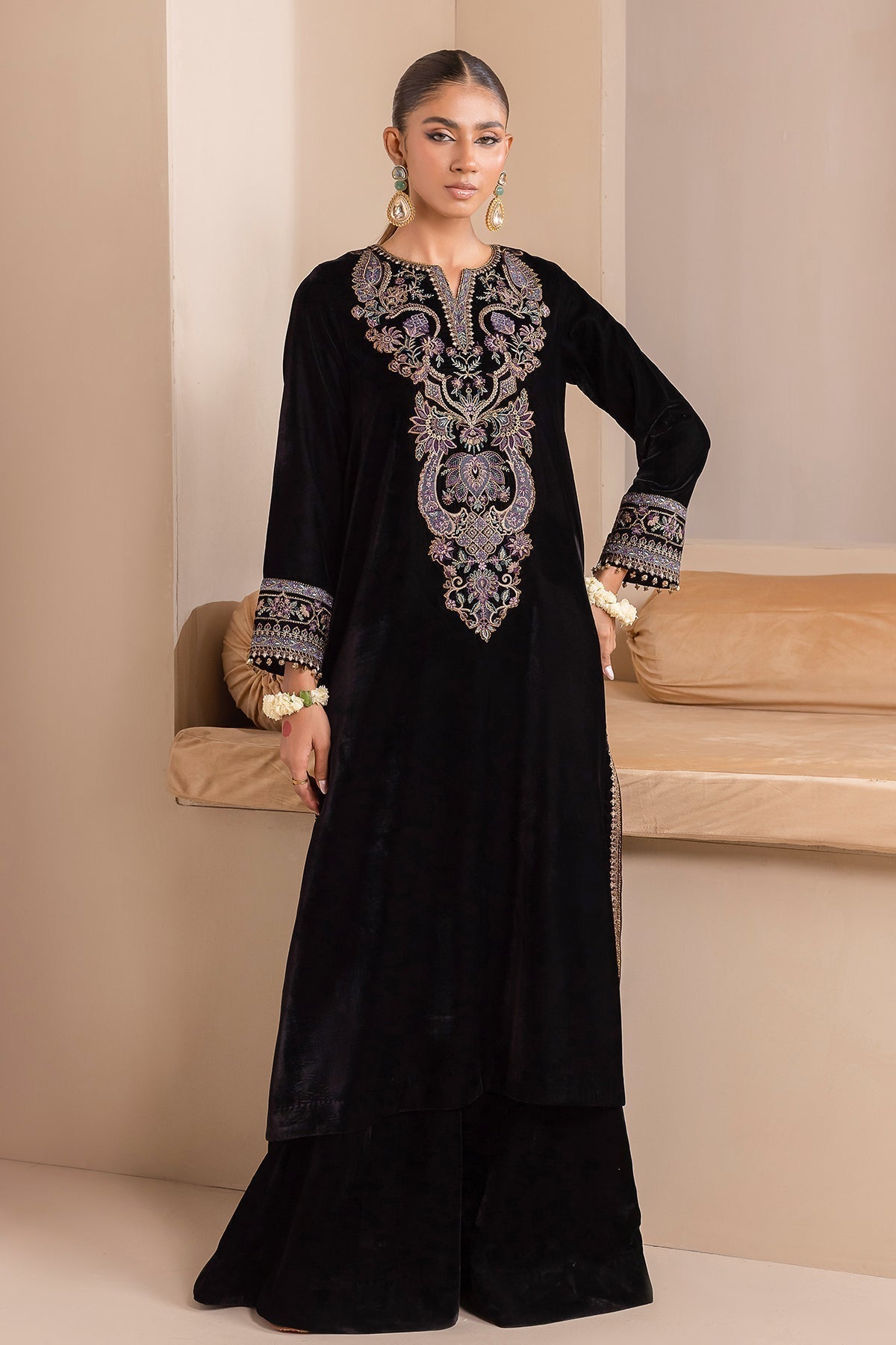 EMBROIDERED VELVET UF-426 - House Of Hania