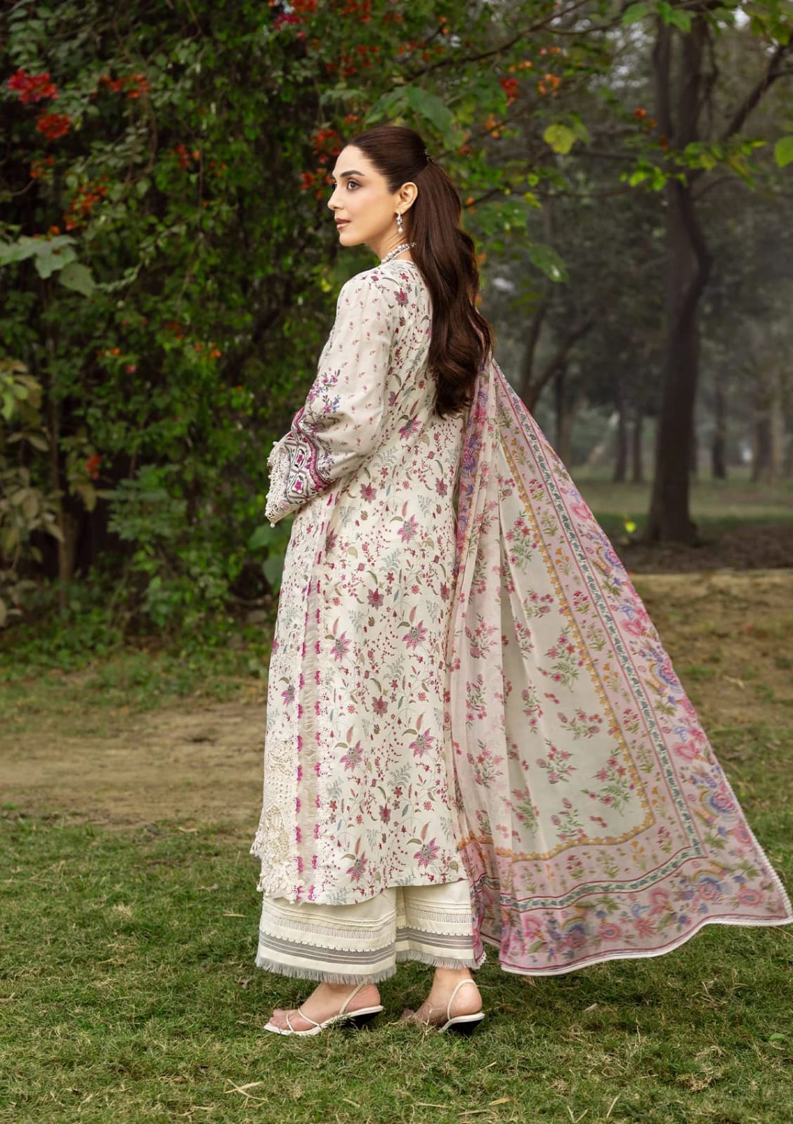 Elaf Premium | CHIKANKARI PRINTS 26 | ERC-5A MEHR - House Of Hania