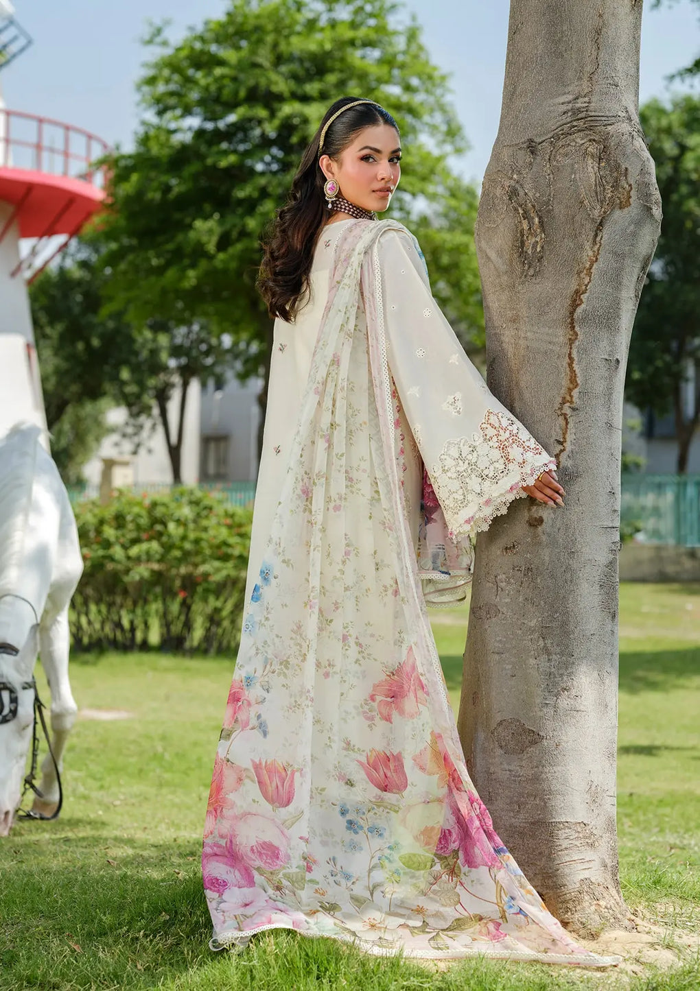 Elaf Premium | Luxury Lawn 25 | ELH-7A WHITE EMPRESS - House Of Hania