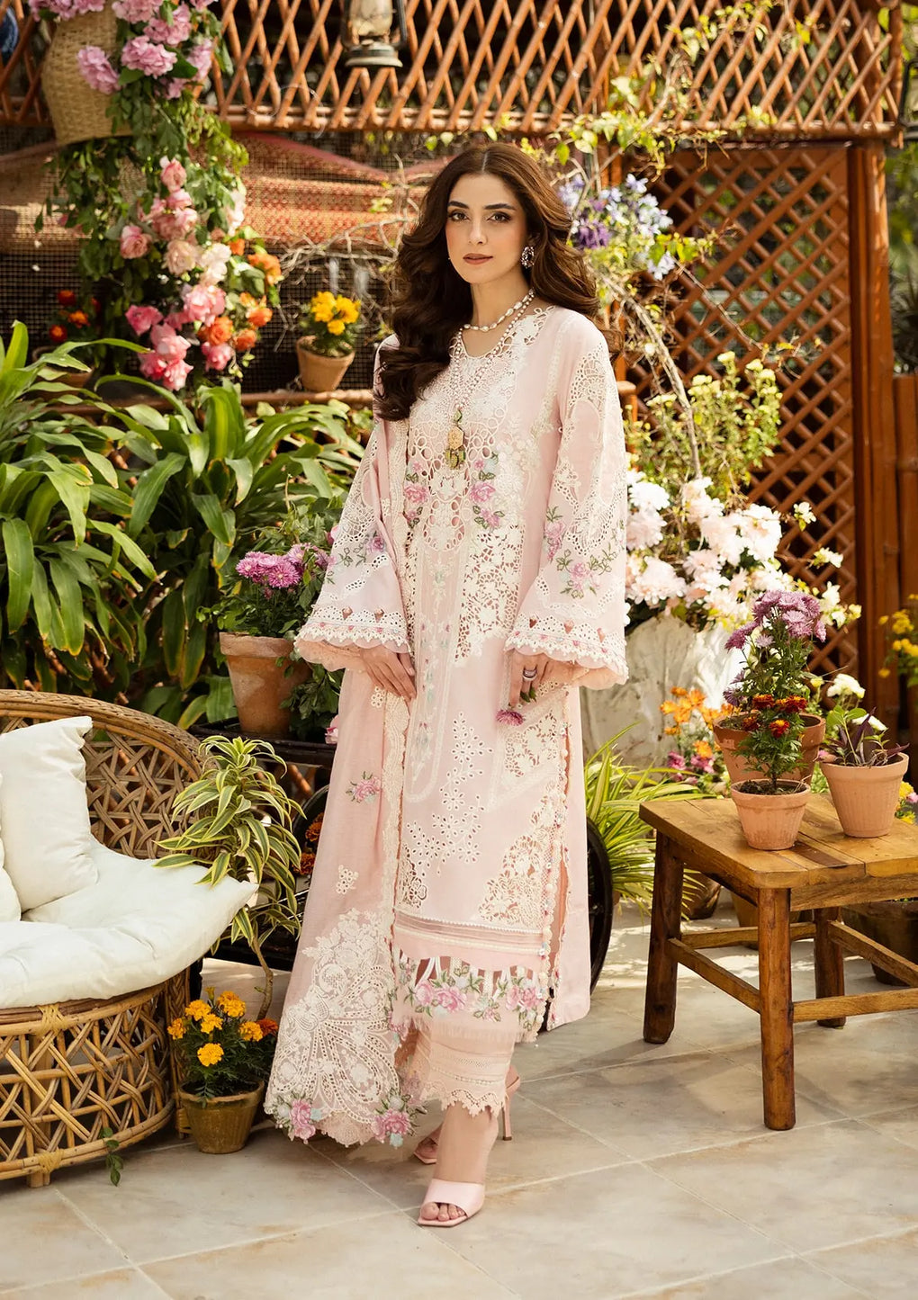 Elaf Premium | Luxury Lawn 25 | ELM-2A MAHGUL - House Of Hania